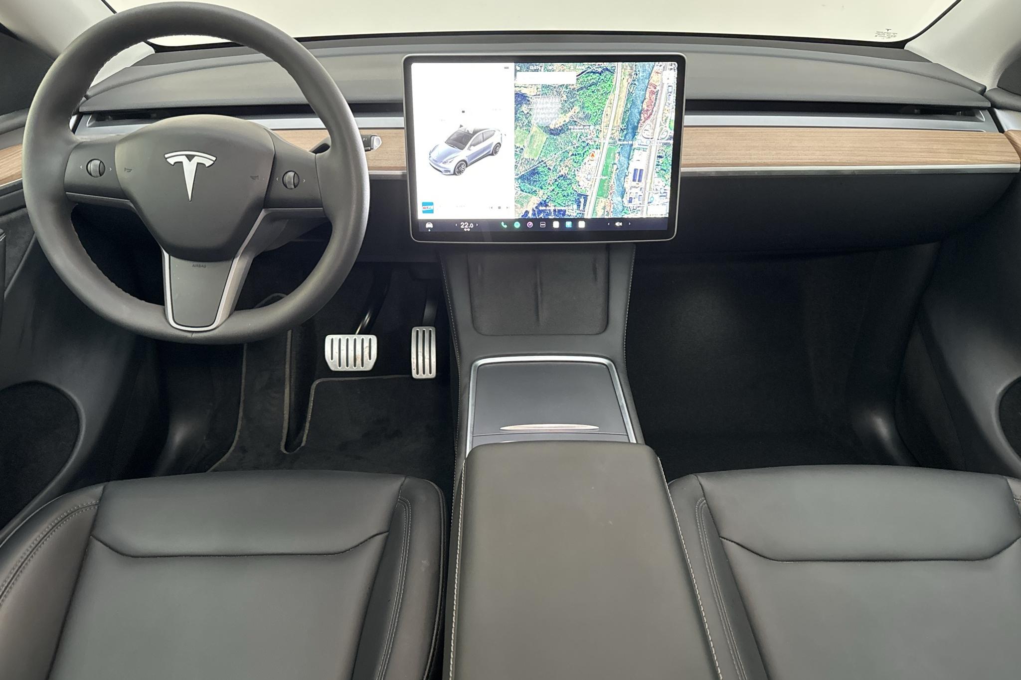 Tesla Model Y Performance Dual Motor AWD - 21 650 km - Automatic - gray - 2023