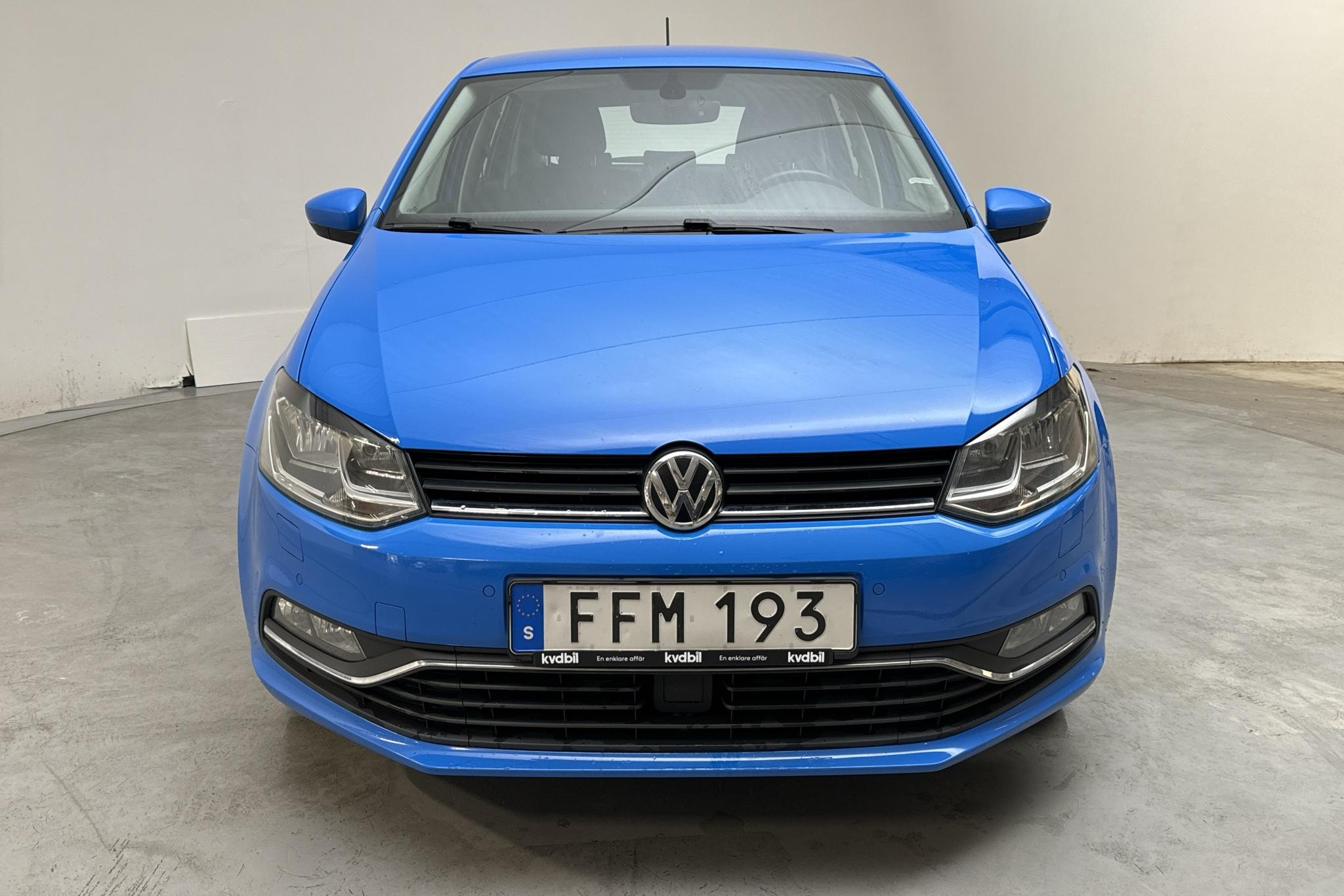 VW Polo 1.2 TSI 5dr (90hk) - 136 260 km - Manual - blue - 2015