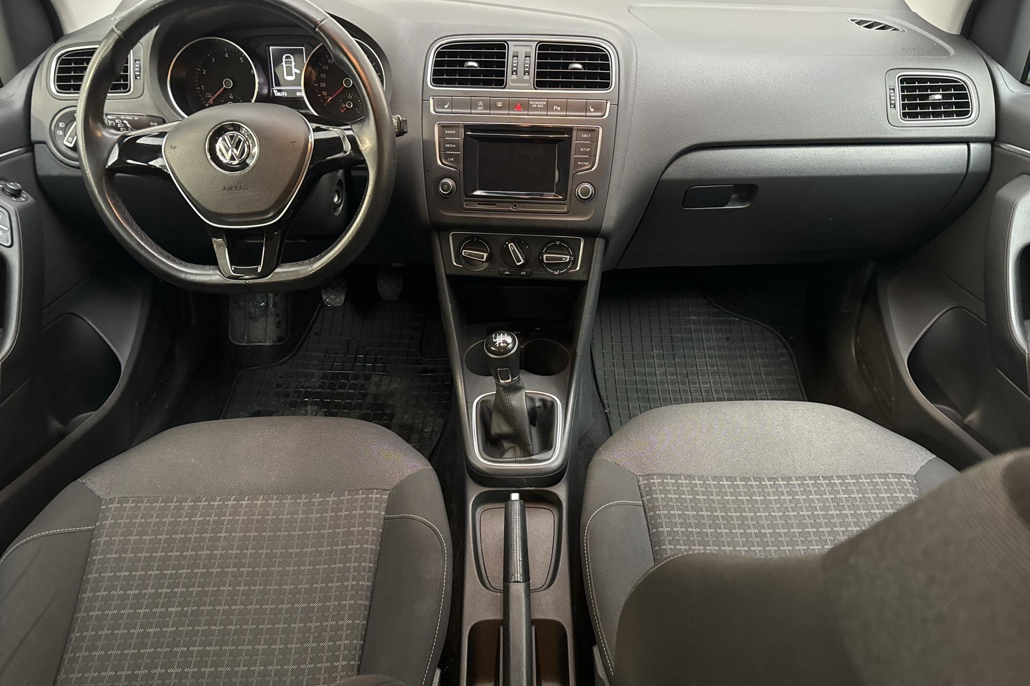 VW Polo 1.2 TSI 5dr (90hk) - 13 626 mil - Manuell - blå - 2015