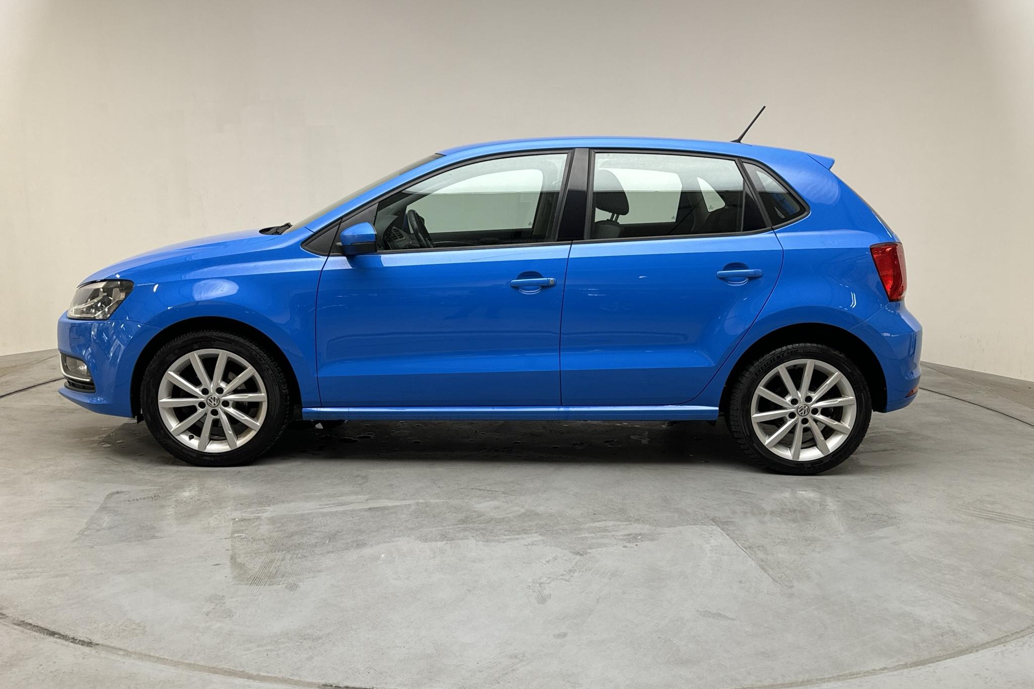 VW Polo 1.2 TSI 5dr (90hk) - 136 260 km - Käsitsi - sinine - 2015
