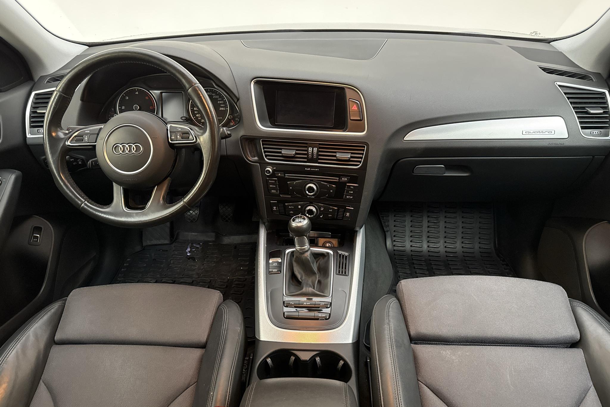 Audi Q5 2.0 TDI clean diesel quattro (150hk) - 121 070 km - Manualna - czarny - 2015
