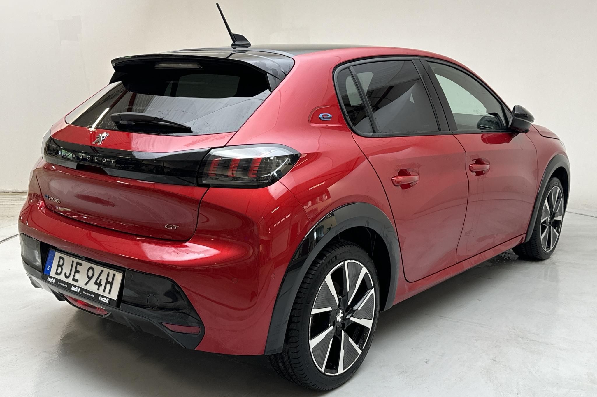 Peugeot e-208 50 kWh 5dr (136hk) - 1 737 mil - Automat - röd - 2021