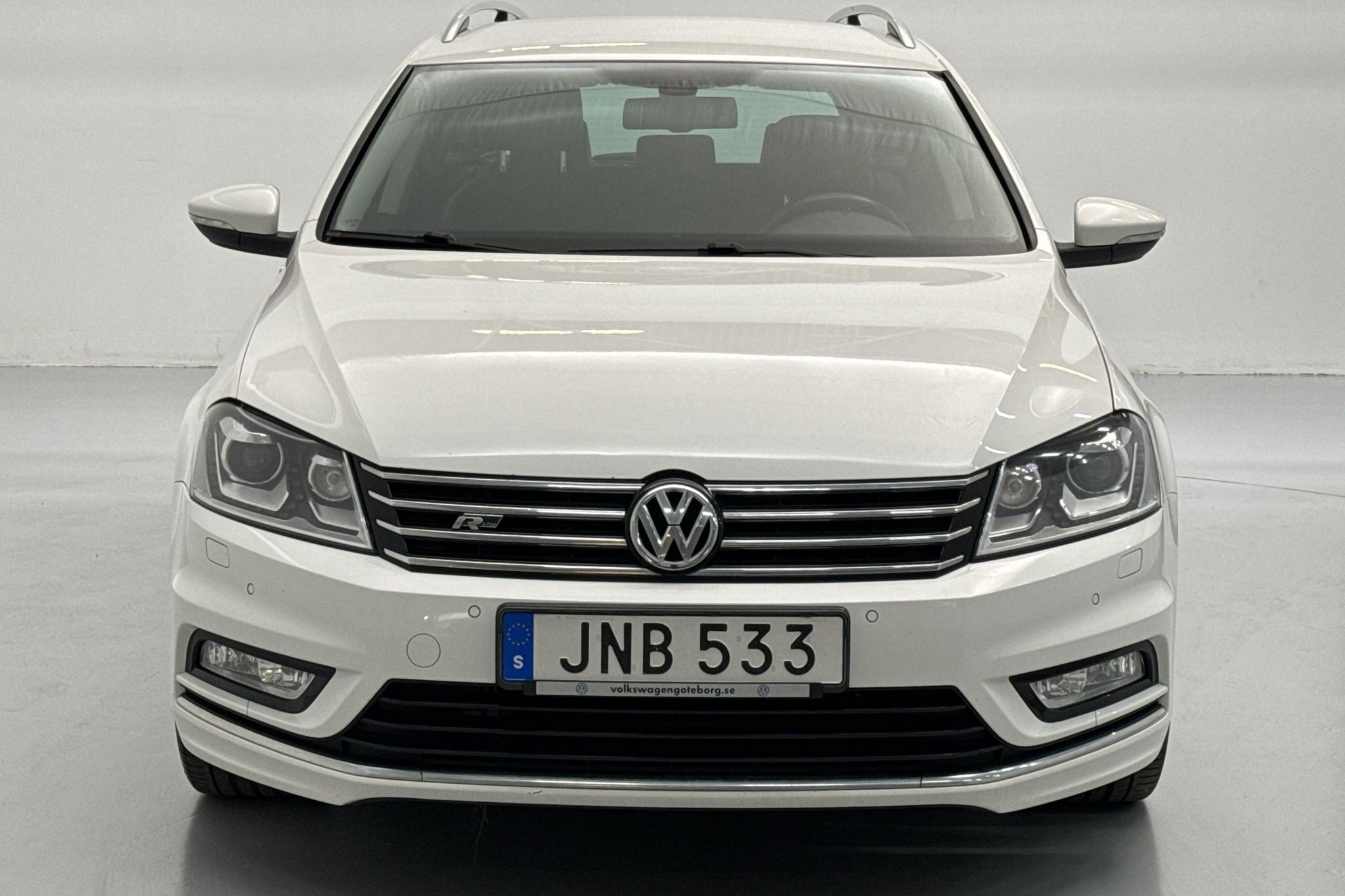 VW Passat 1.4 TSI EcoFuel Variant (150hk) - 15 494 mil - Automat - vit - 2014