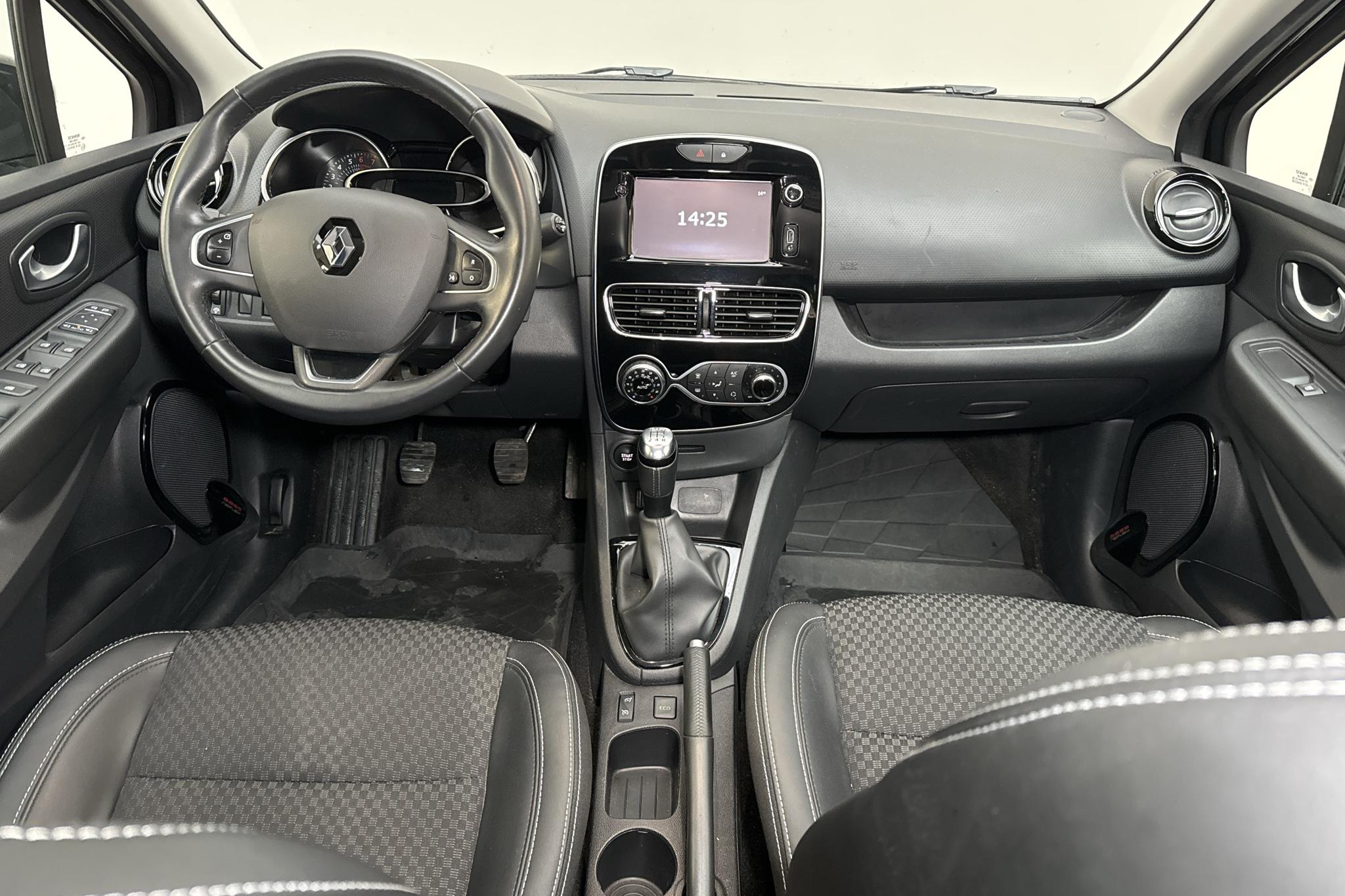 Renault Clio IV 0.9 TCe 90 Sports Tourer (90hk) - 83 400 km - Manual - black - 2019