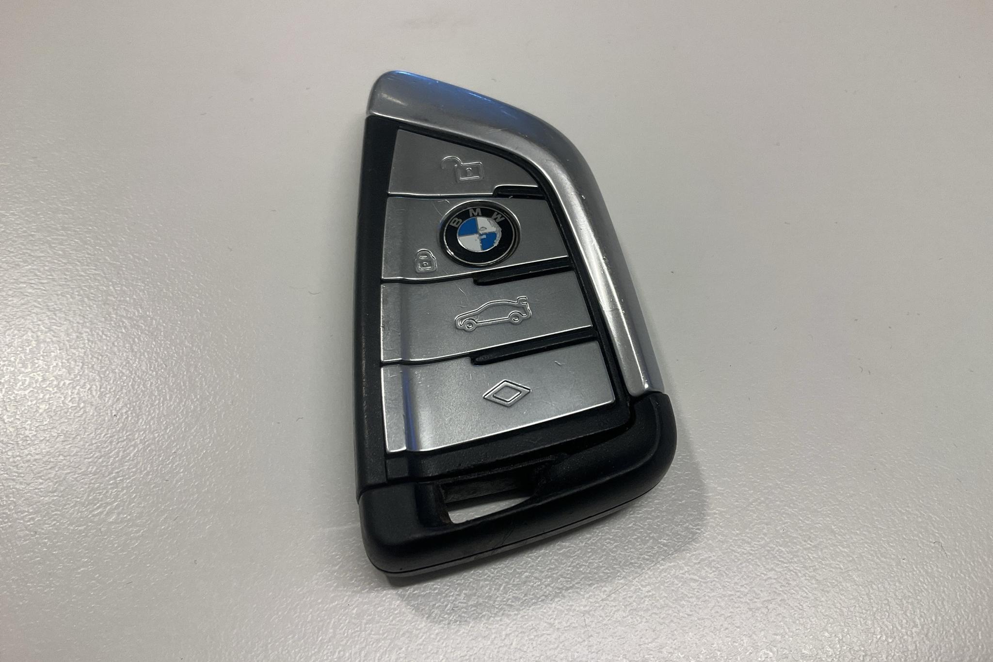 BMW 530e iPerformance Sedan, G30 (252hk) - 5 166 mil - Automat - svart - 2018
