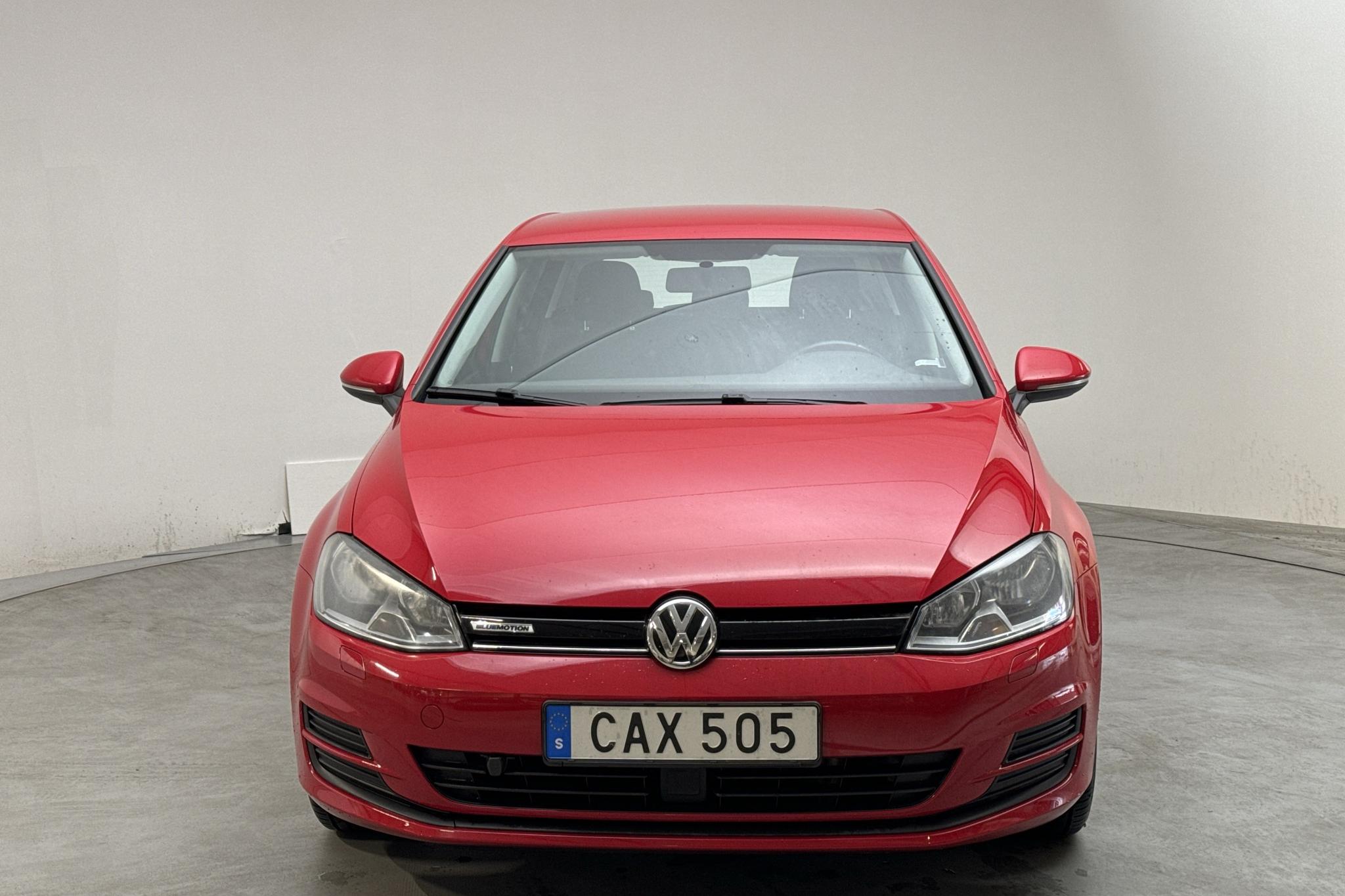 VW Golf VII 1.4 TGI 5dr (110hk) - 42 010 km - Käsitsi - punane - 2015