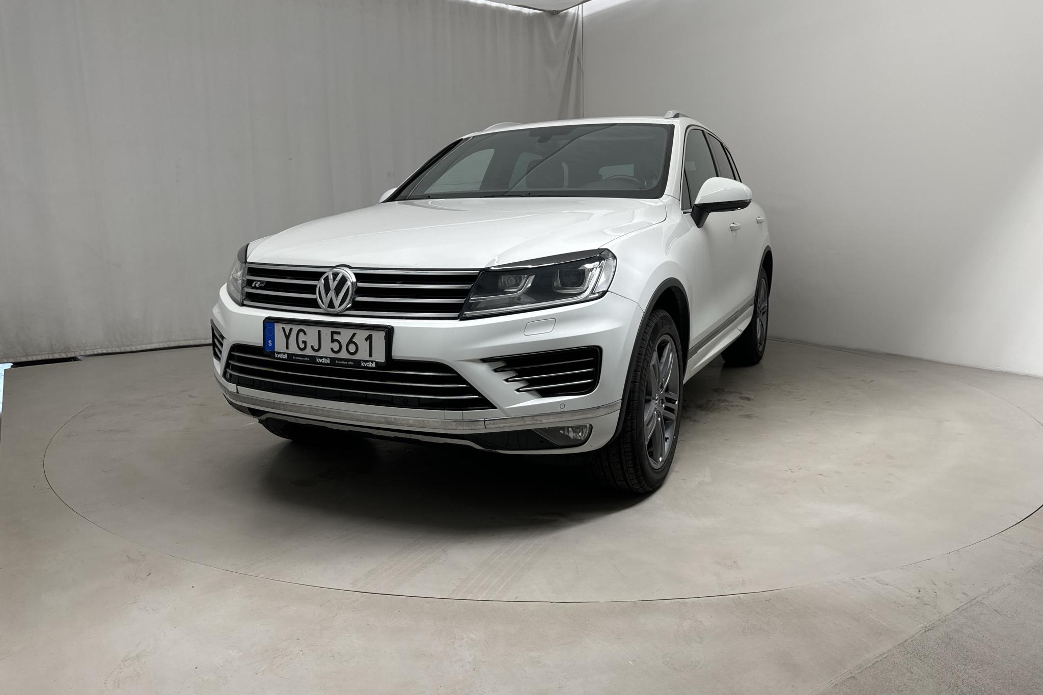 VW Touareg 3.0 TDI BlueMotion Technology (262hk) - 225 250 km - Automatyczna - biały - 2017