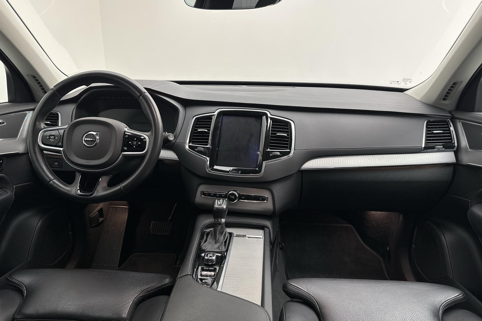 Volvo XC90 T5 AWD (250hk) - 7 983 mil - Automat - svart - 2019