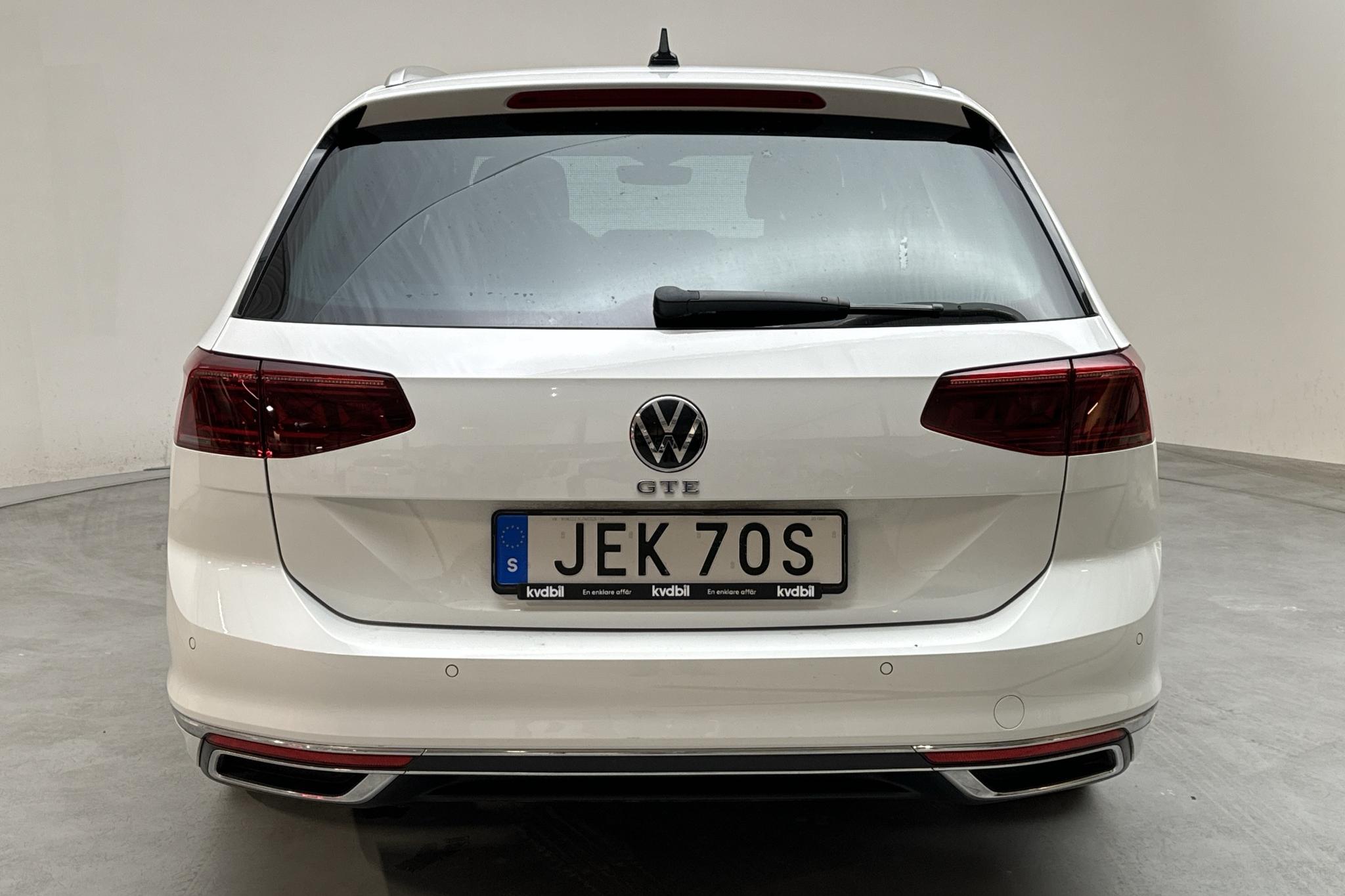 VW Passat 1.4 GTE Sportscombi (218hk) - 69 800 km - Automatic - white - 2021