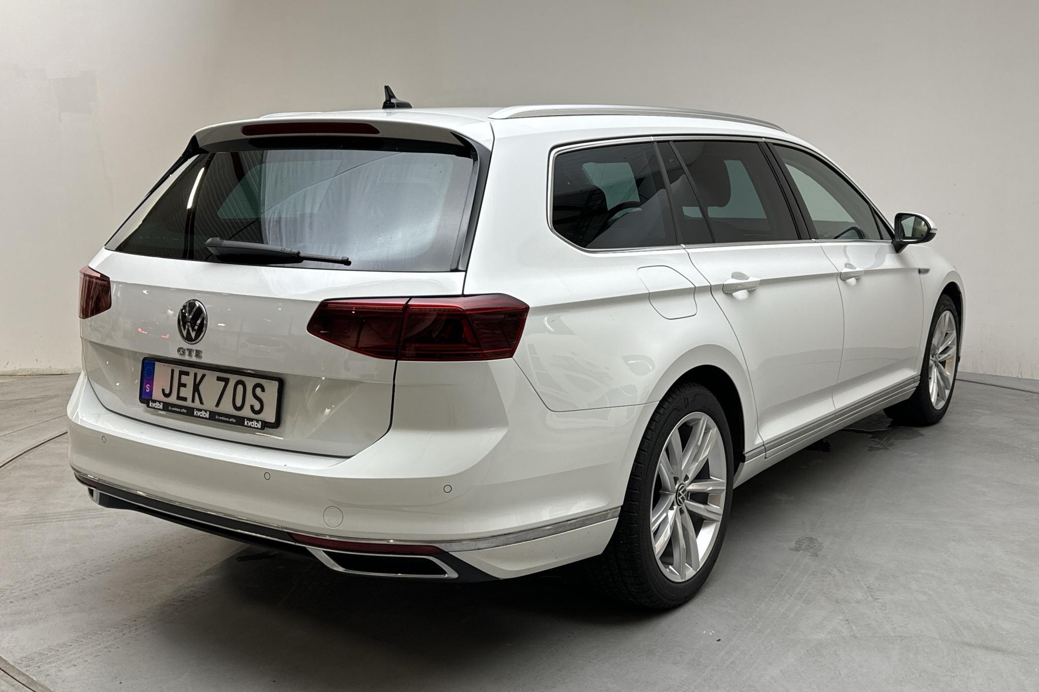VW Passat 1.4 GTE Sportscombi (218hk) - 69 800 km - Automatic - white - 2021