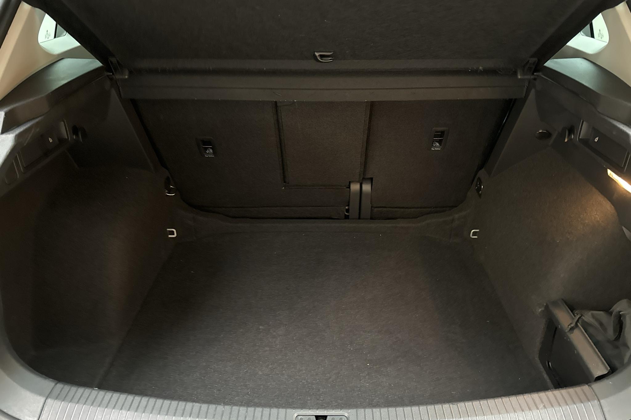 VW Tiguan 2.0 TDI 4MOTION (150hk) - 5 871 mil - Automat - grå - 2021