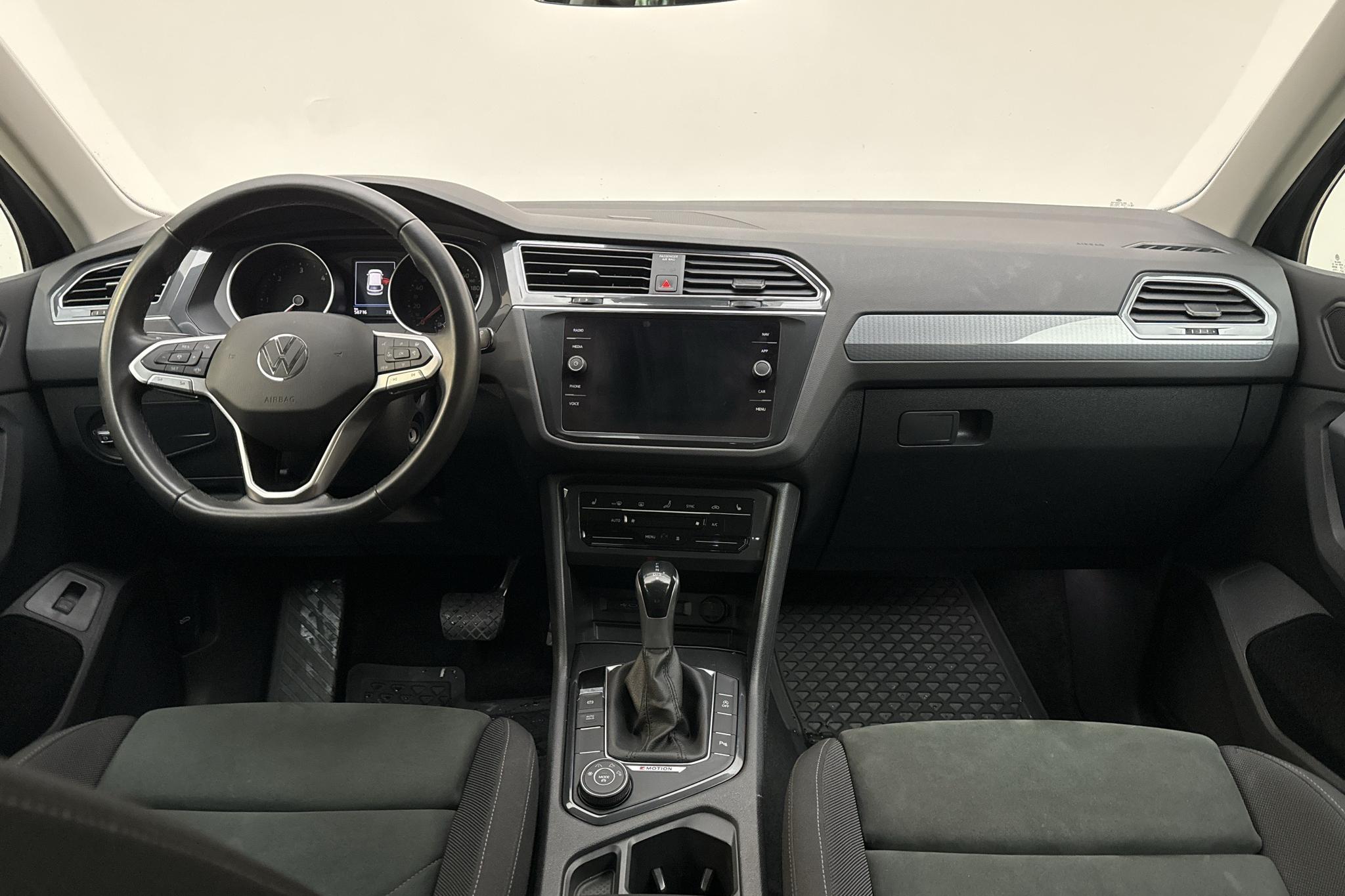VW Tiguan 2.0 TDI 4MOTION (150hk) - 58 710 km - Automatyczna - szary - 2021