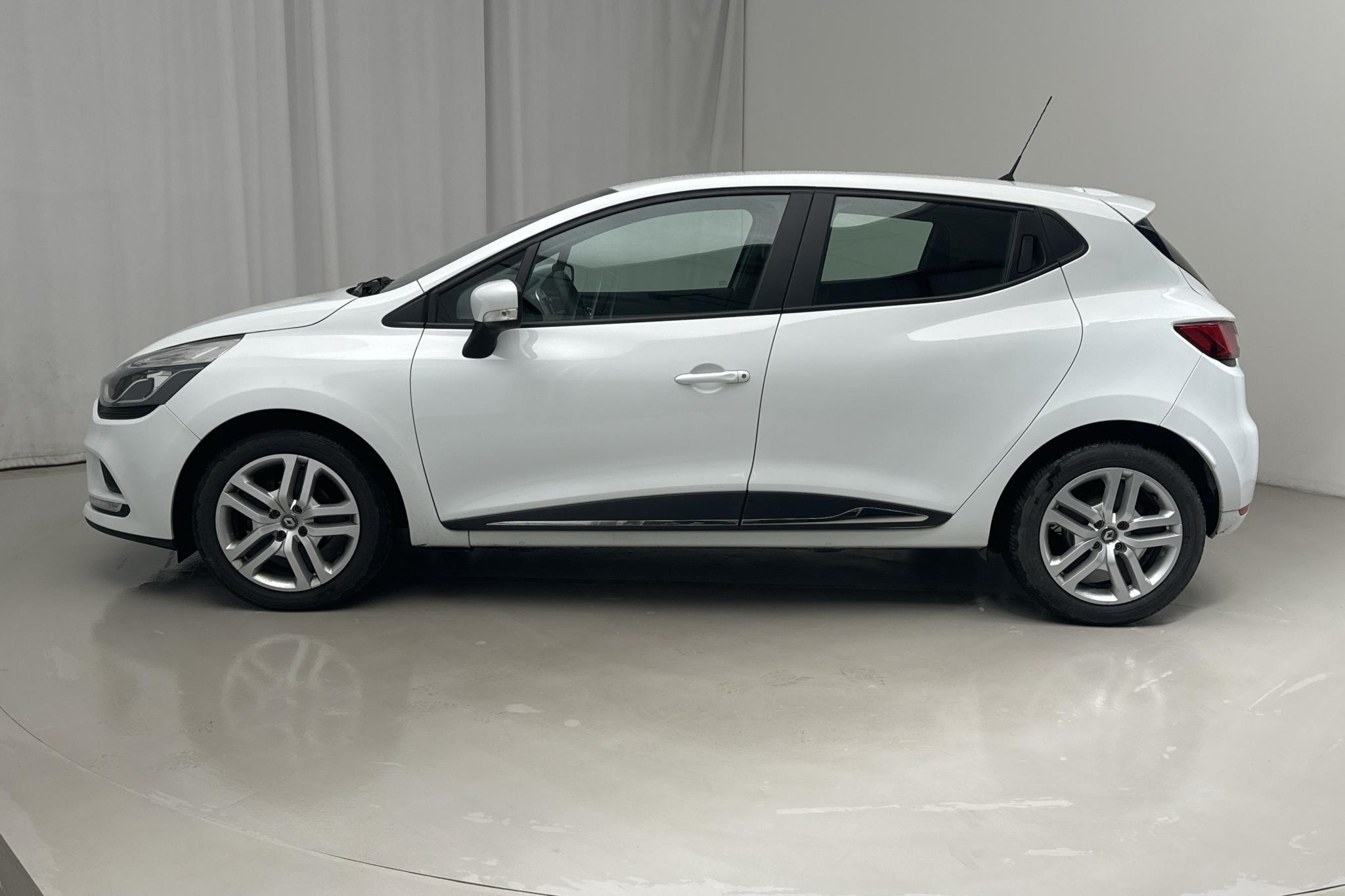 Renault Clio IV 0.9 TCe 90 5dr (90hk) - 93 400 km - Manual - white - 2019
