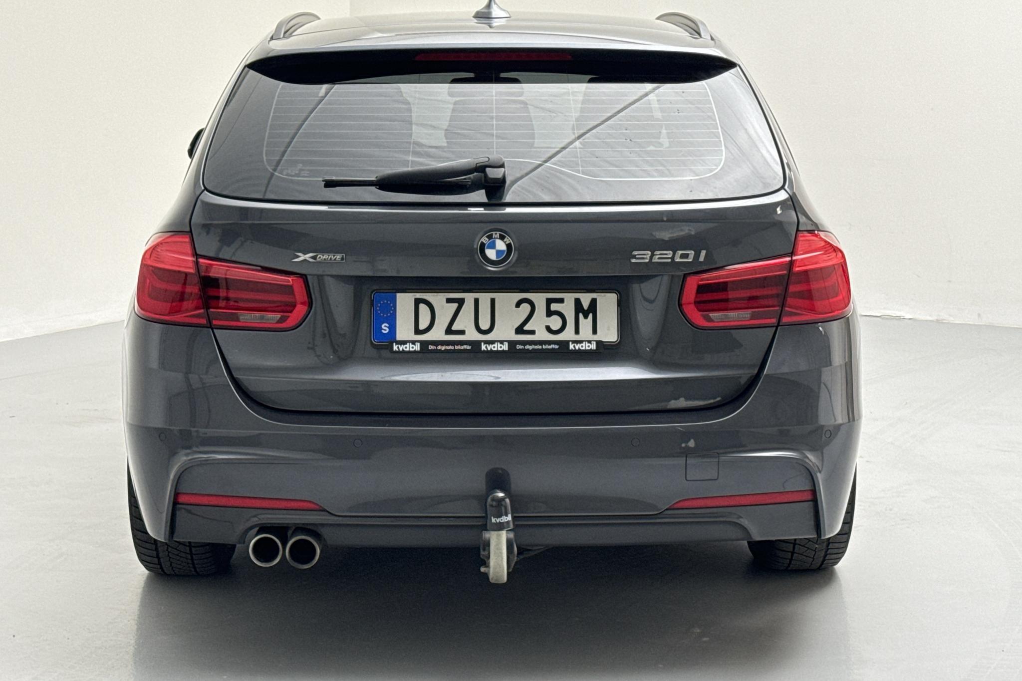 BMW 320i xDrive Touring, F31 (184hk) - 78 010 km - Automatyczna - szary - 2019