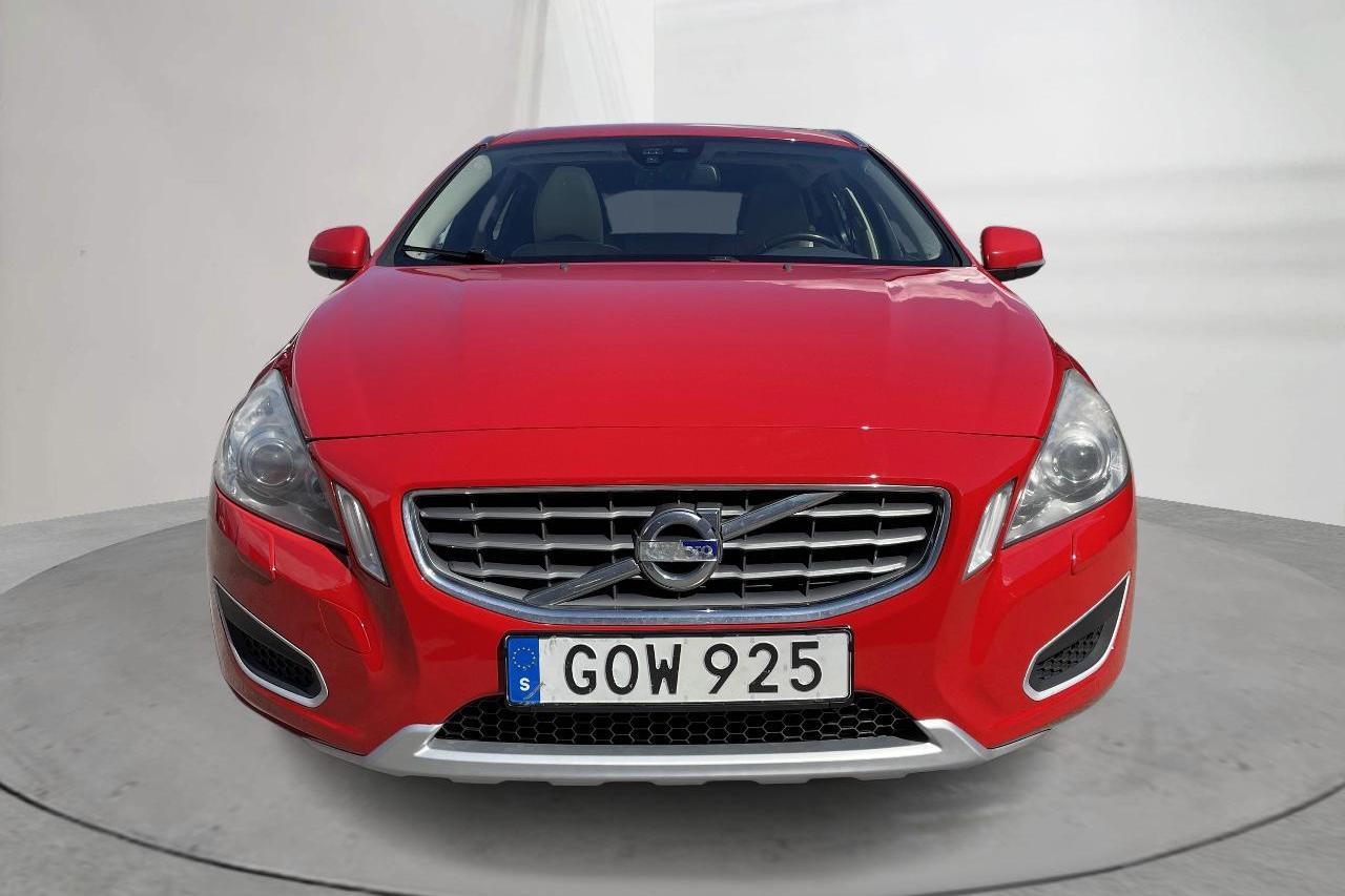 Volvo V60 D5 AWD (215hk) - 27 817 mil - Automat - röd - 2012