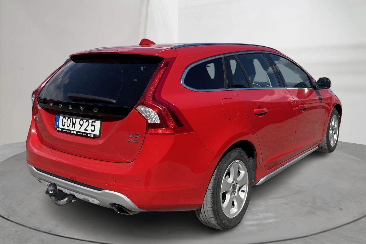 Volvo V60 D5 AWD (215hk) - 27 817 mil - Automat - röd - 2012