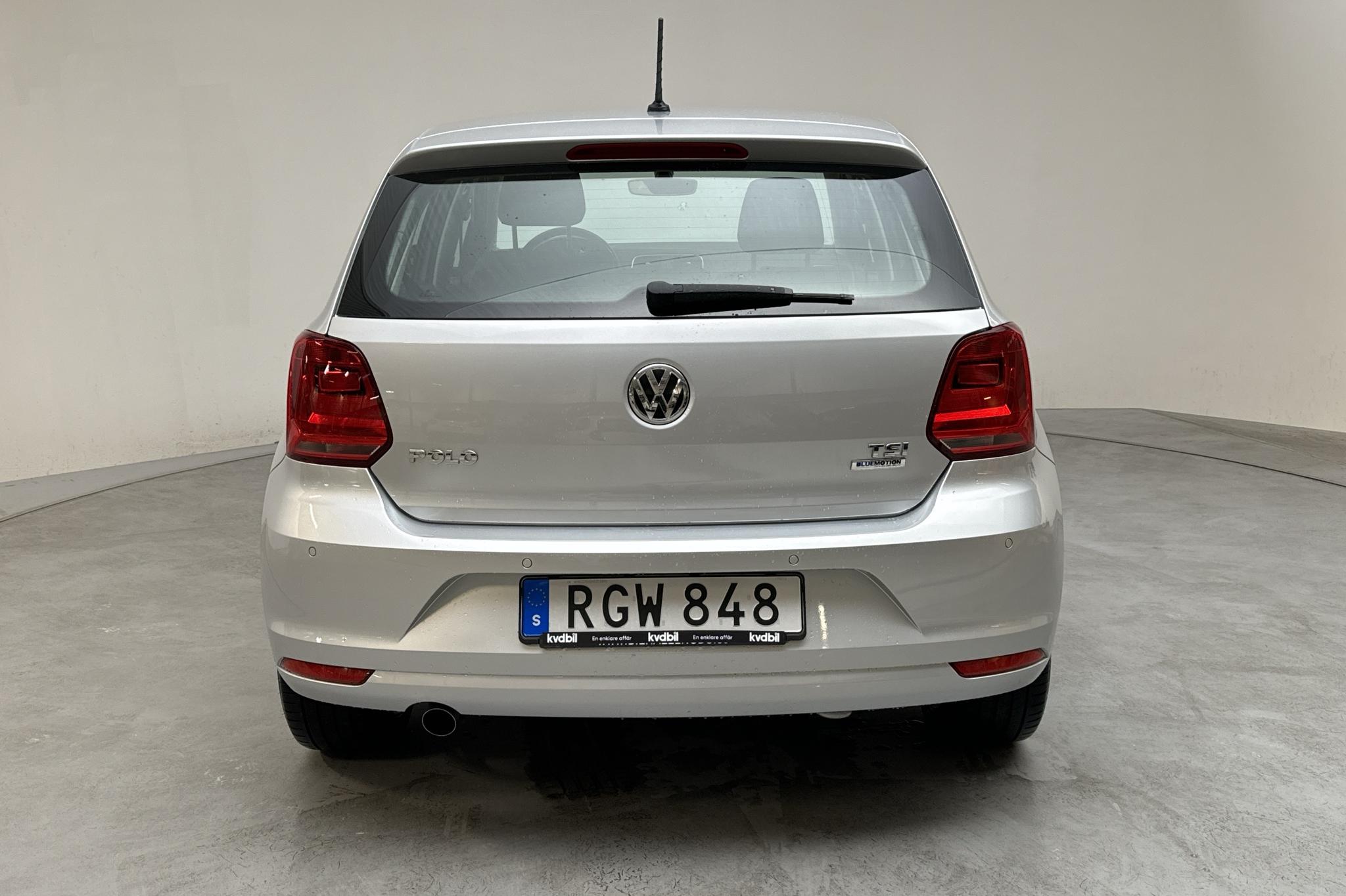 VW Polo 1.2 TSI 5dr (90hk) - 7 840 mil - Automat - silver - 2017
