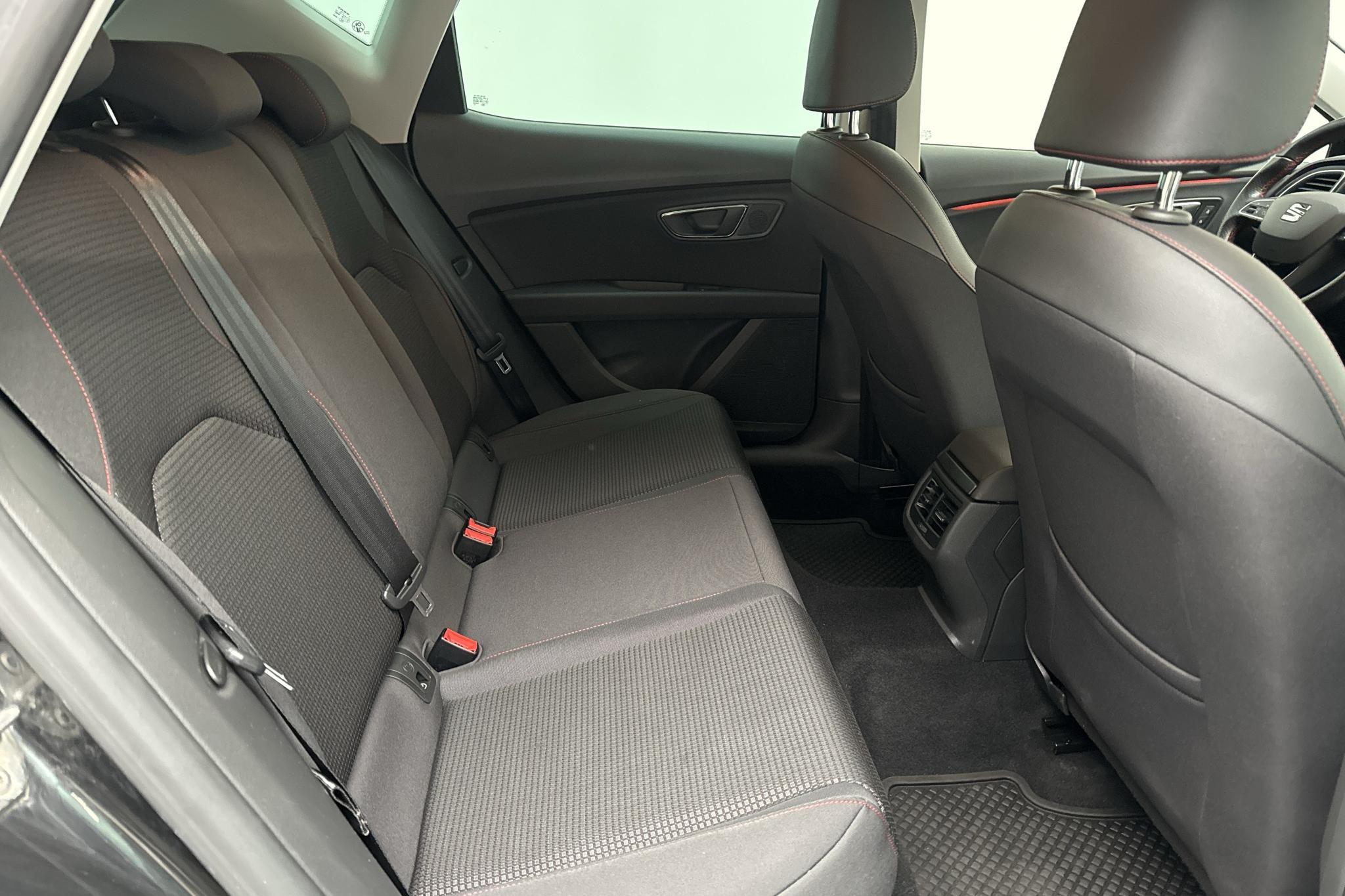 Seat Leon 1.5 TSI 5dr (130hk) - 49 770 km - Manualna - czarny - 2019