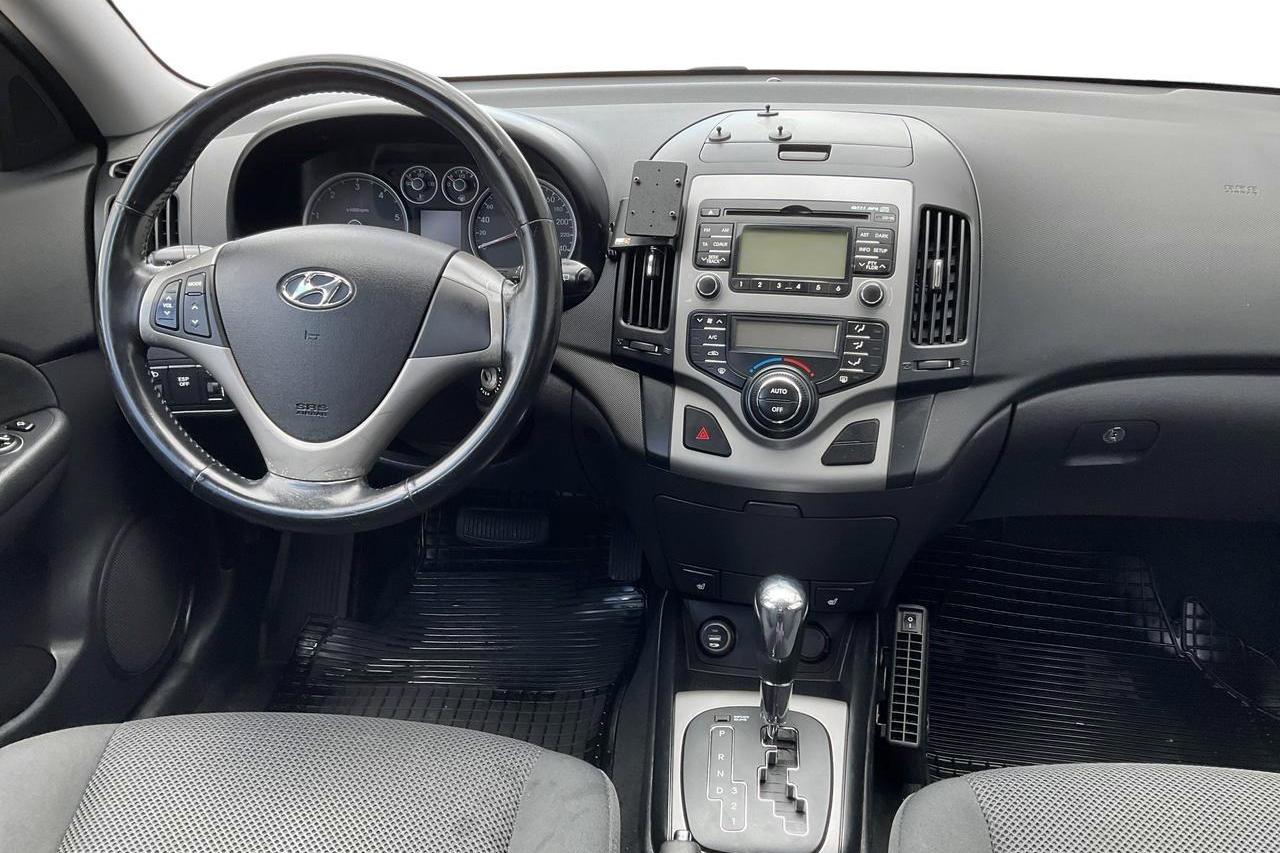 Hyundai i30 1.6 CRDi Kombi (115hk) - 172 360 km - Automatyczna - czarny - 2008