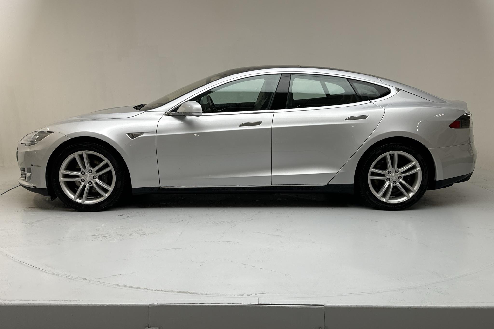 Tesla Model S 85 (367hk) - 17 086 mil - Automat - silver - 2014