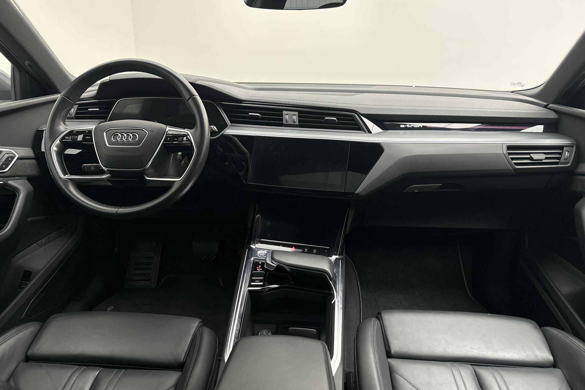 Audi e-tron 55 quattro 95 kWh (360hk) - 47 770 km - Automatyczna - szary - 2019