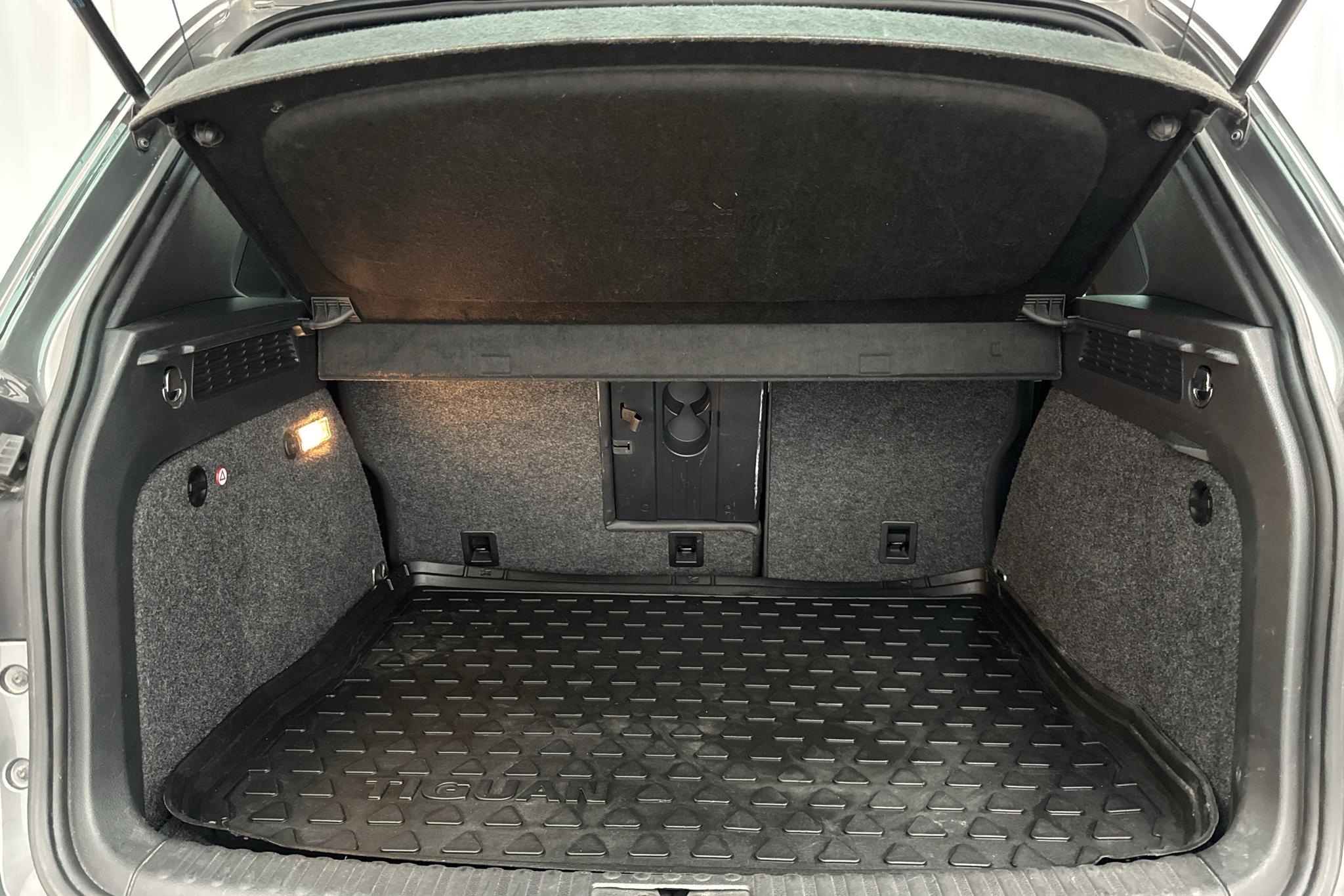 VW Tiguan 1.4 TSI 4MOTION (160hk) - 110 280 km - Käsitsi - Dark Grey - 2015