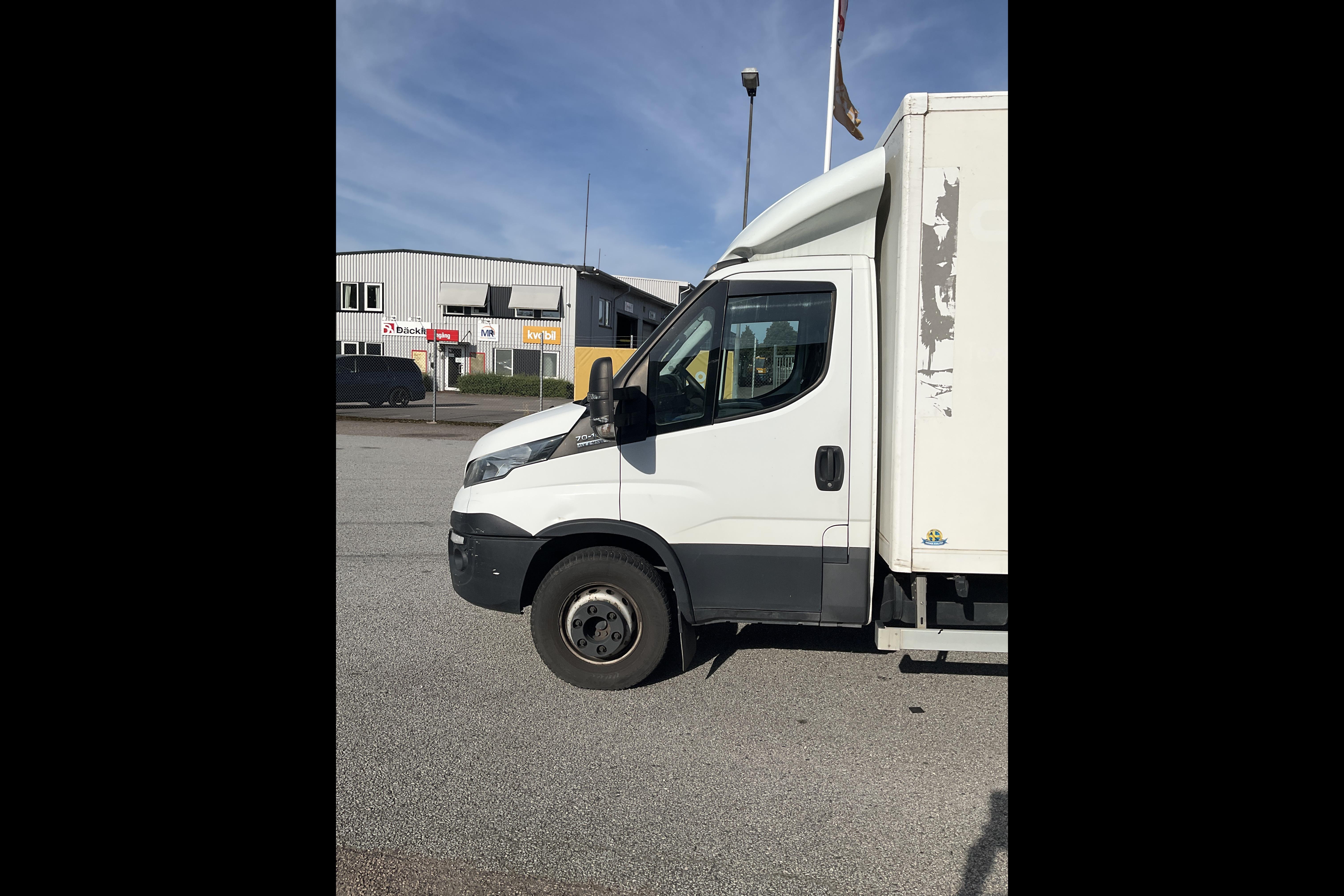 Iveco Daily 70 - 240 129 km - Automaattinen - valkoinen - 2017