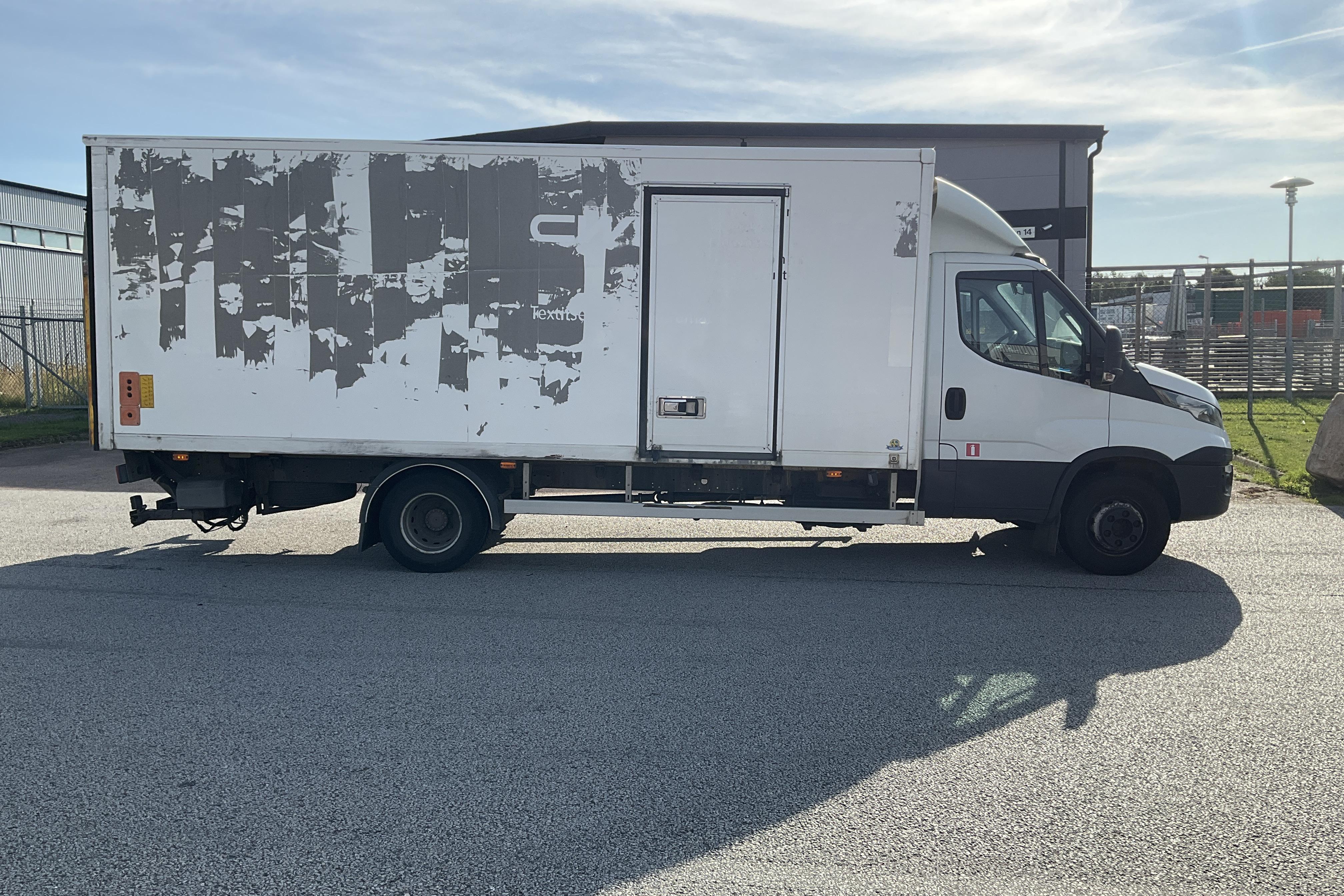 Iveco Daily 70 - 240 129 km - Automat - vit - 2017