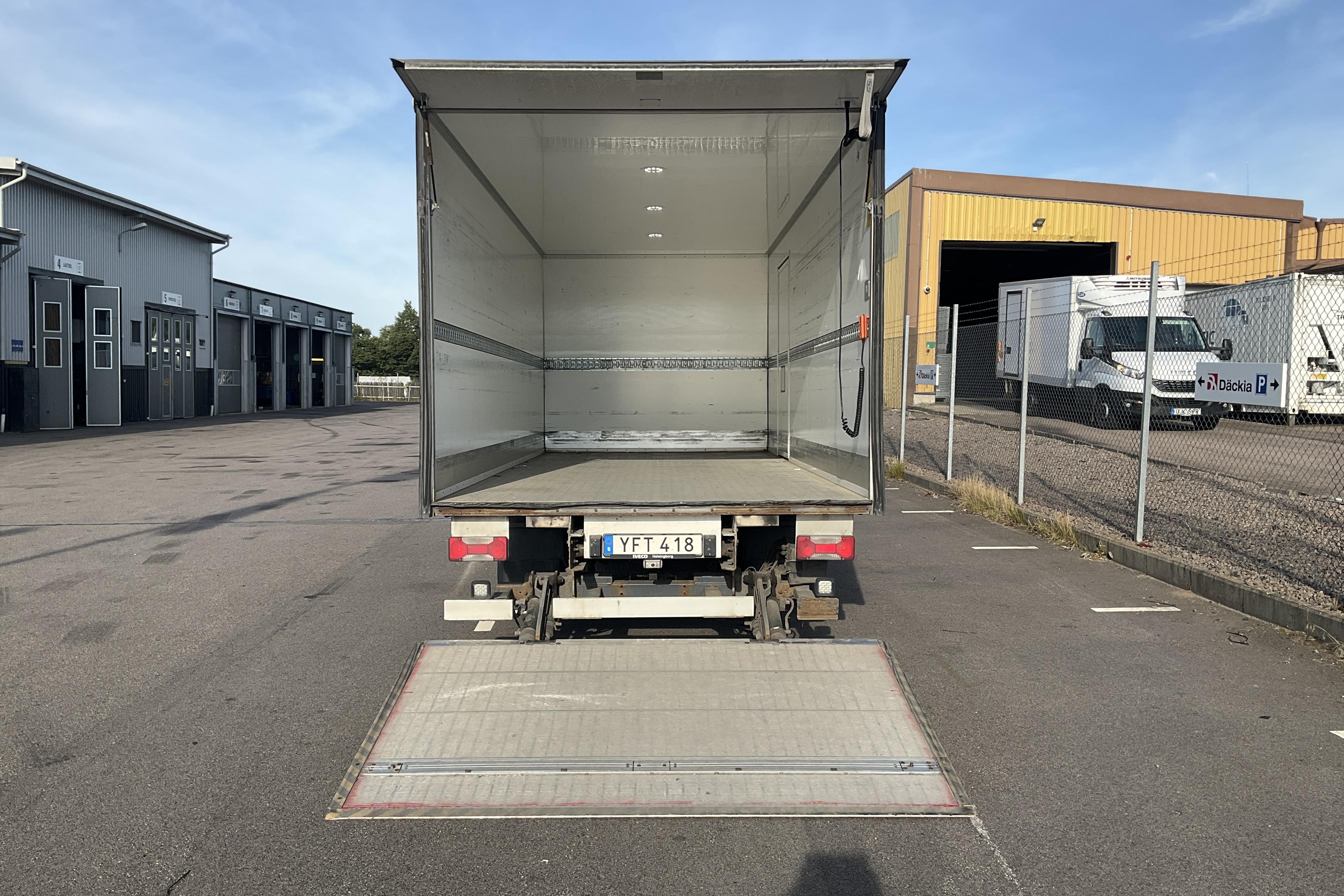 Iveco Daily 70 - 240 129 km - Automat - vit - 2017