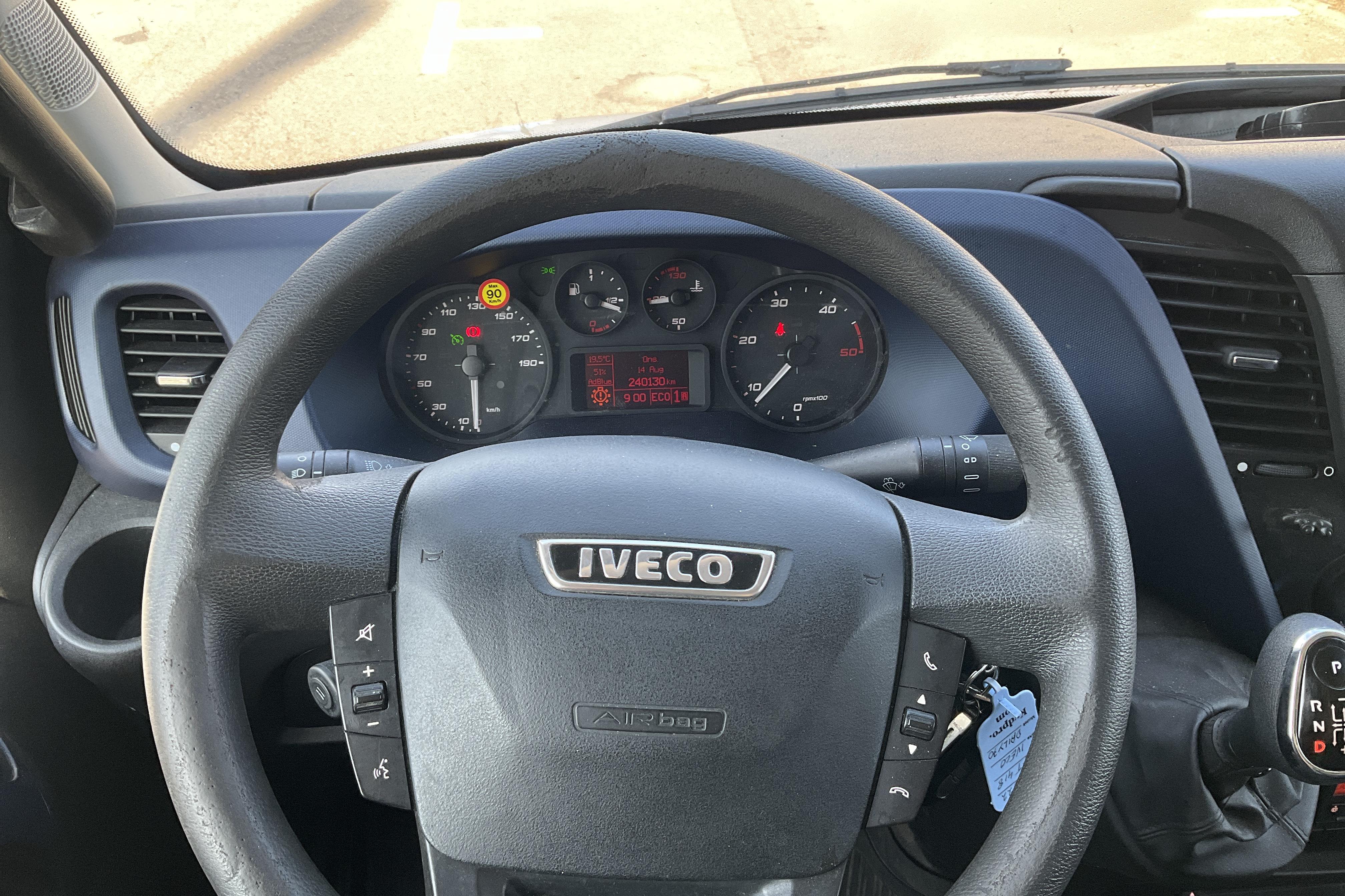 Iveco Daily 70 - 240 129 km - Automatyczna - biały - 2017