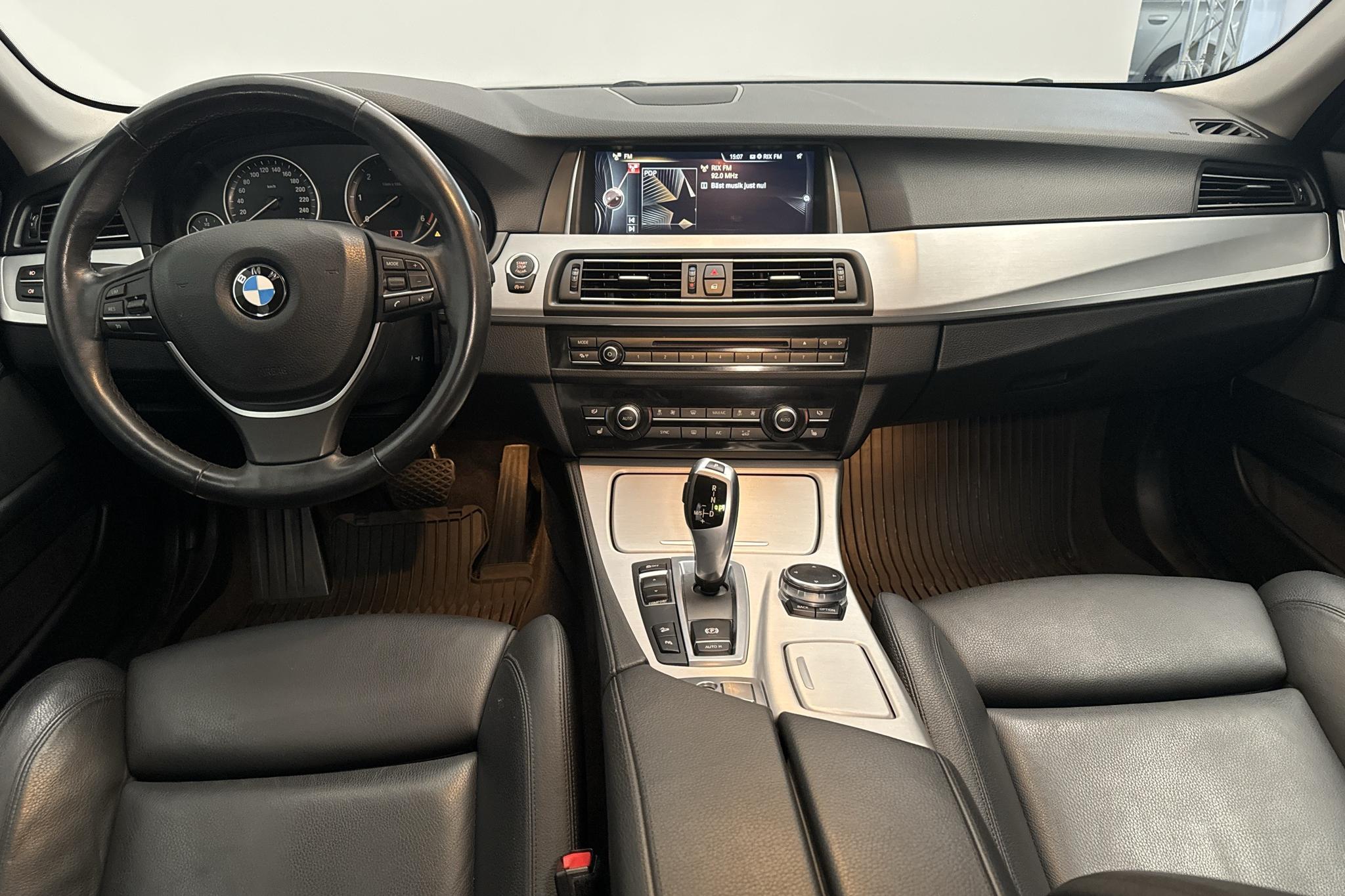 BMW 520d xDrive Touring, F11 (190hk) - 11 853 mil - Automat - grå - 2017