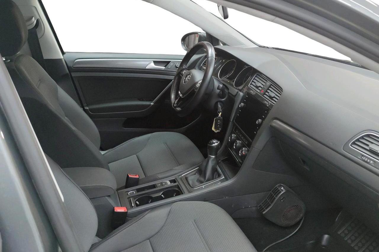 VW Golf VII 1.4 TGI BlueMotion Sportscombi (110hk) - 64 030 km - Manualna - Dark Grey - 2018