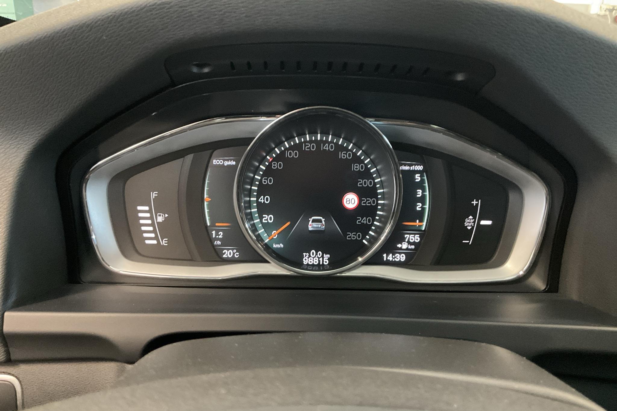 Volvo S60 D3 (150hk) - 9 882 mil - Manuell - grå - 2018
