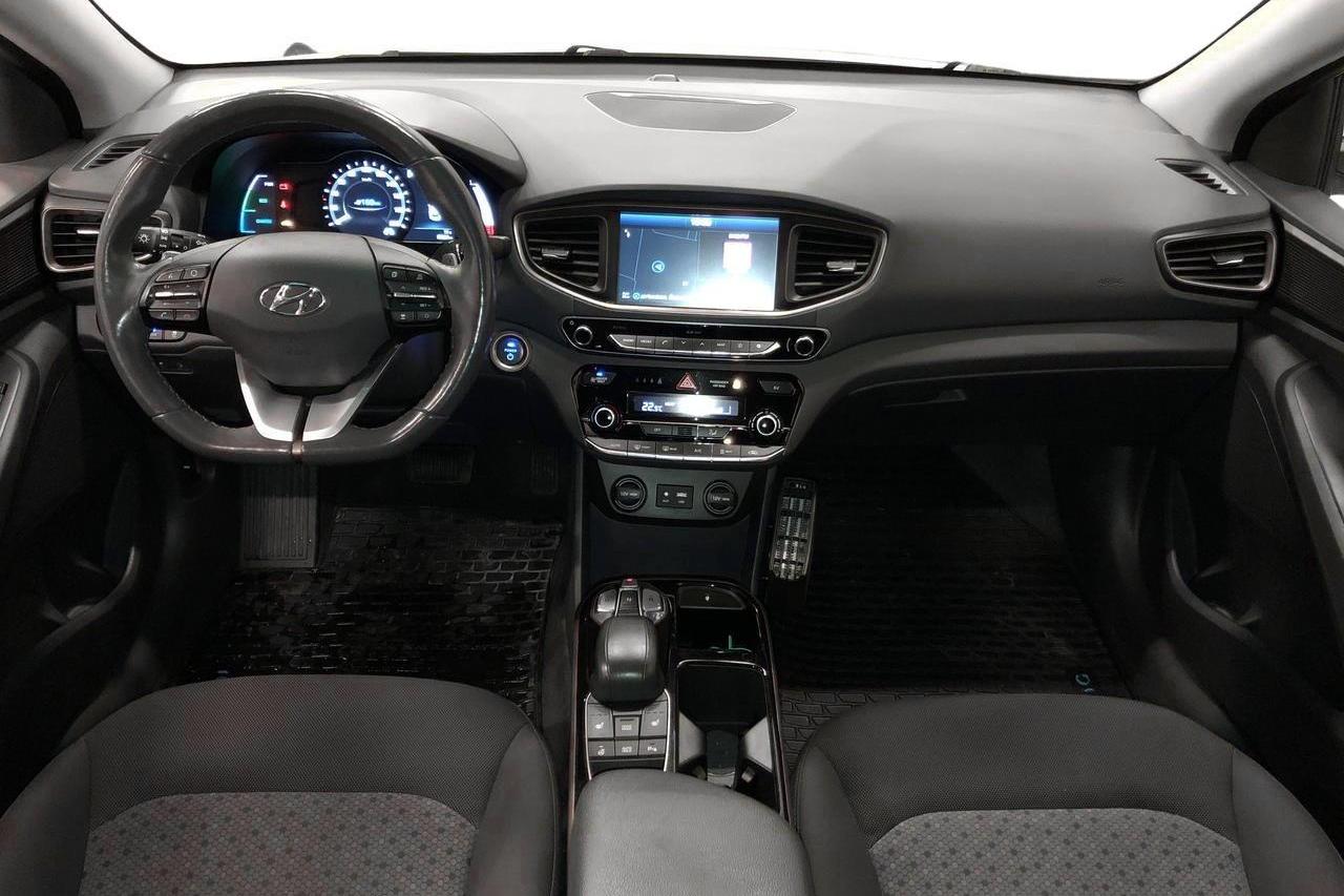 Hyundai IONIQ Electric (120hk) - 26 420 km - Automaatne - valge - 2019
