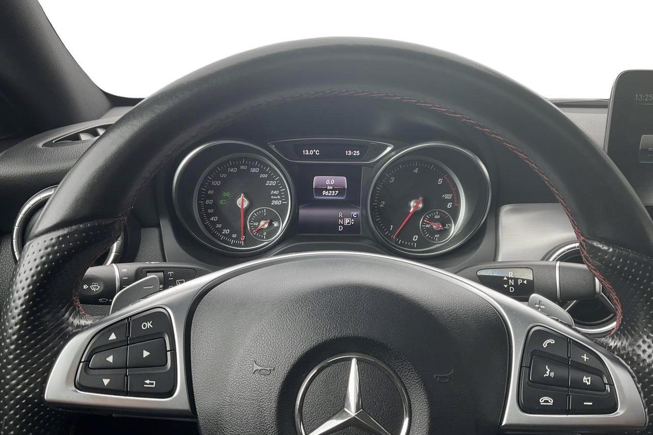 Mercedes CLA 220 d Shooting Brake X117 (177hk) - 96 230 km - Automatyczna - biały - 2018