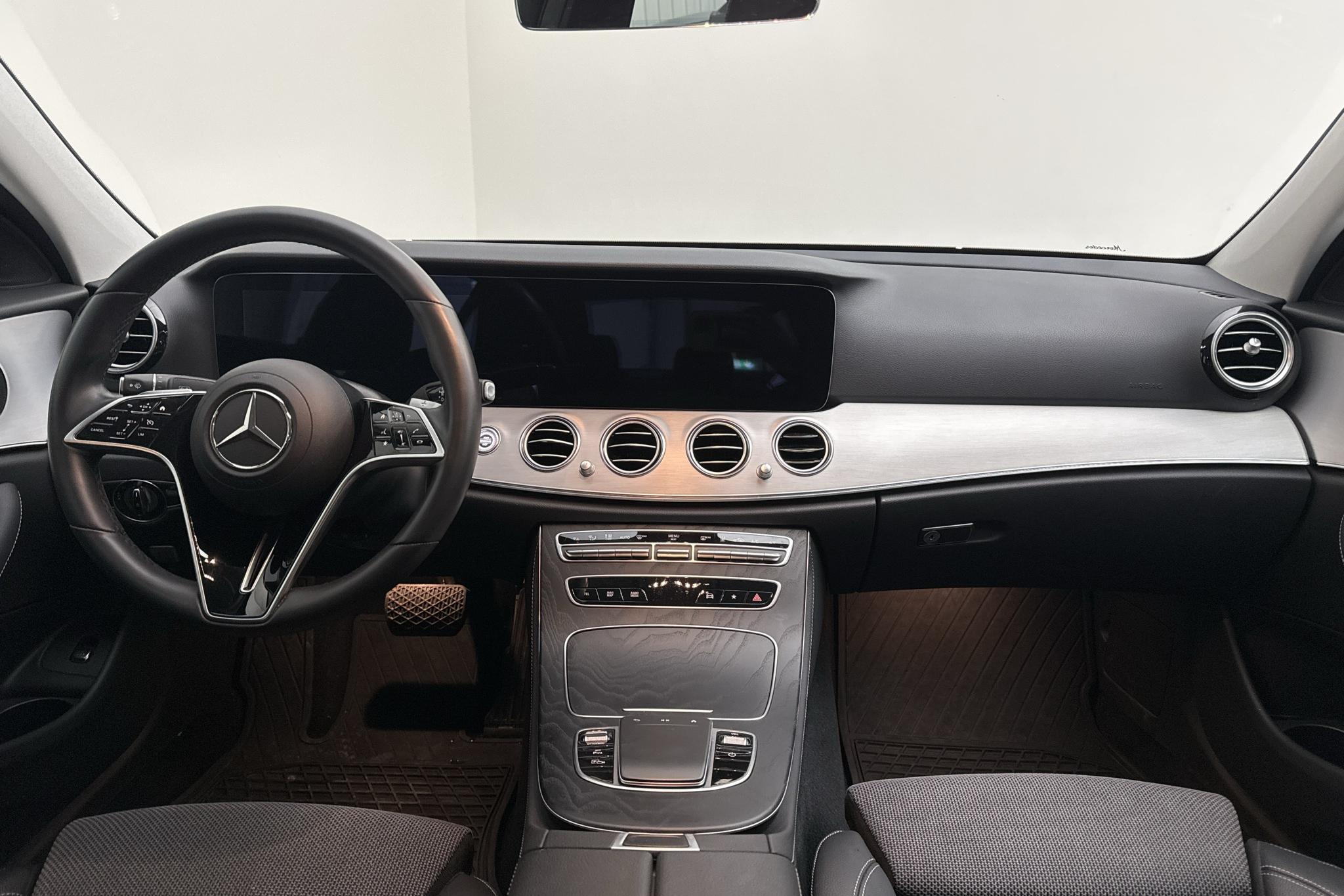 Mercedes E 300 de Sedan W213 (306hk) - 22 460 km - Automatyczna - biały - 2021