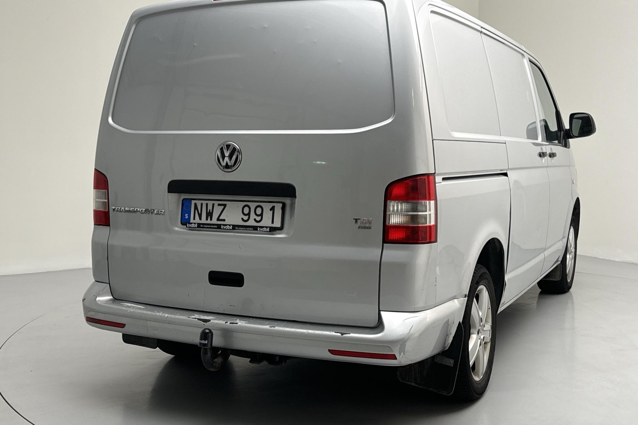 VW Transporter T5 2.0 TDI (180hk) - 15 485 mil - Automat - silver - 2014