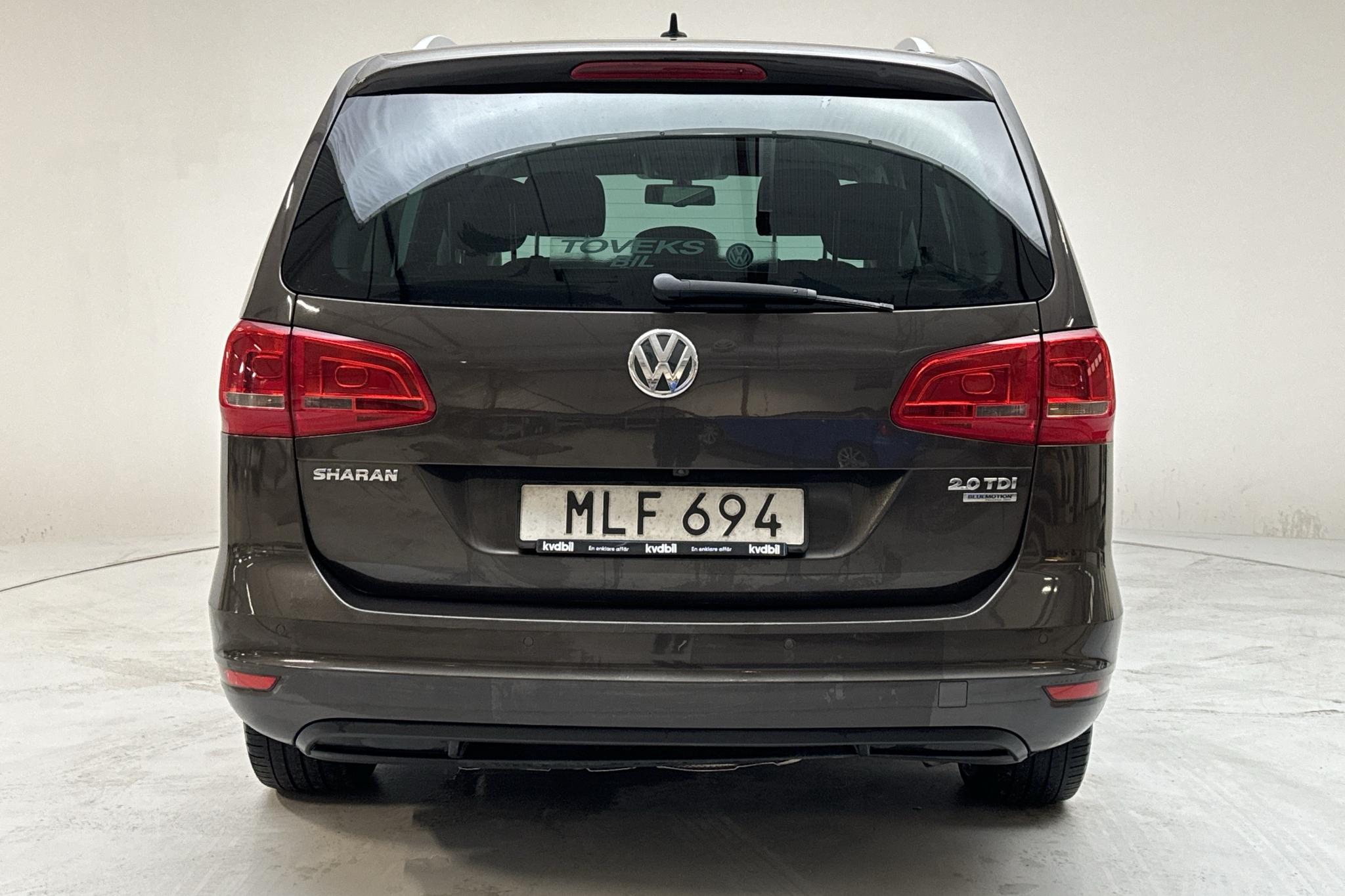 VW Sharan 2.0 TDI BlueMotion Technology (140hk) - 269 590 km - Automaatne - Dark Brown - 2014