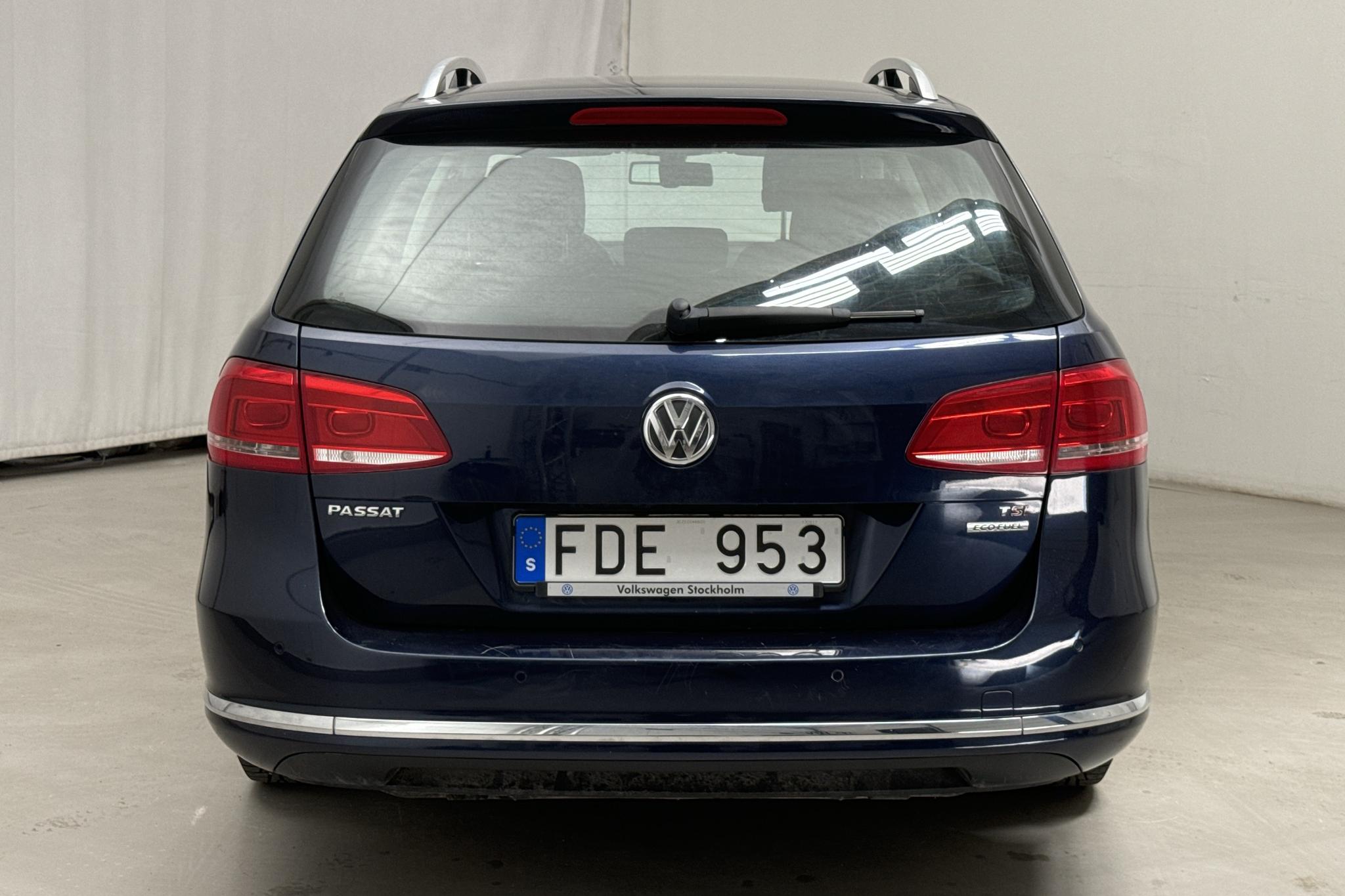 VW Passat 1.4 TSI EcoFuel Variant (150hk) - 164 230 km - Manualna - Dark Blue - 2014