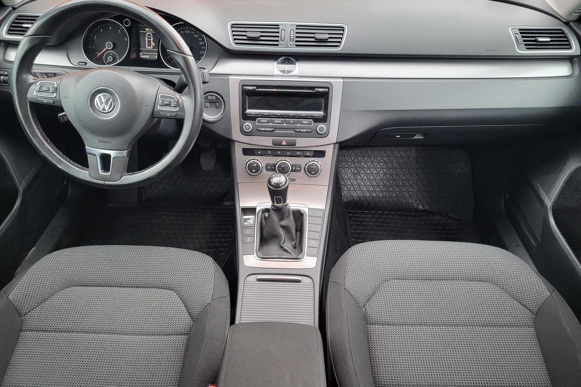 VW Passat 1.4 TSI EcoFuel Variant (150hk) - 16 423 mil - Manuell - Dark Blue - 2014