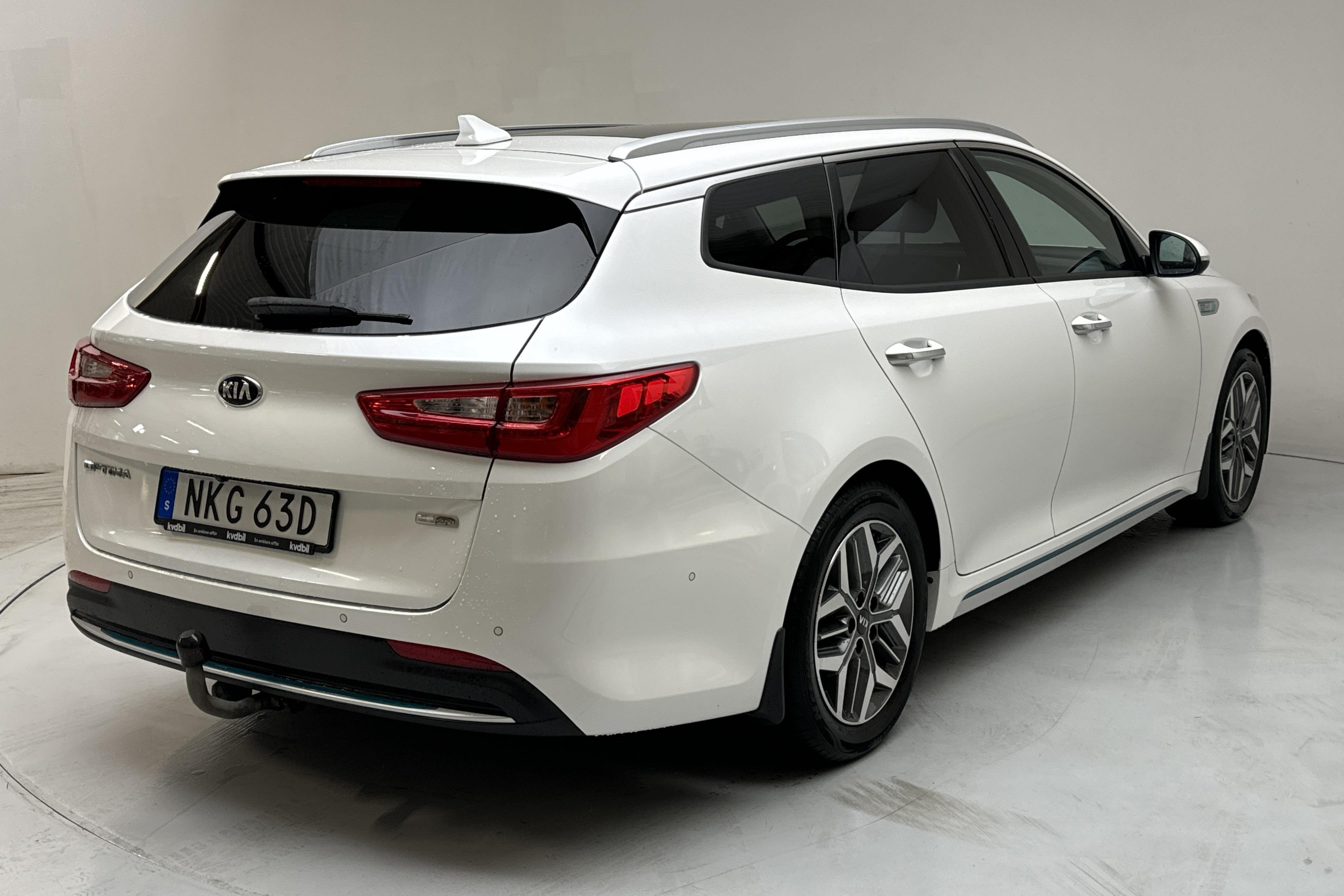 KIA Optima 2.0 GDi Plug-in Hybrid SW (205hk) - 7 556 mil - Automat - vit - 2020