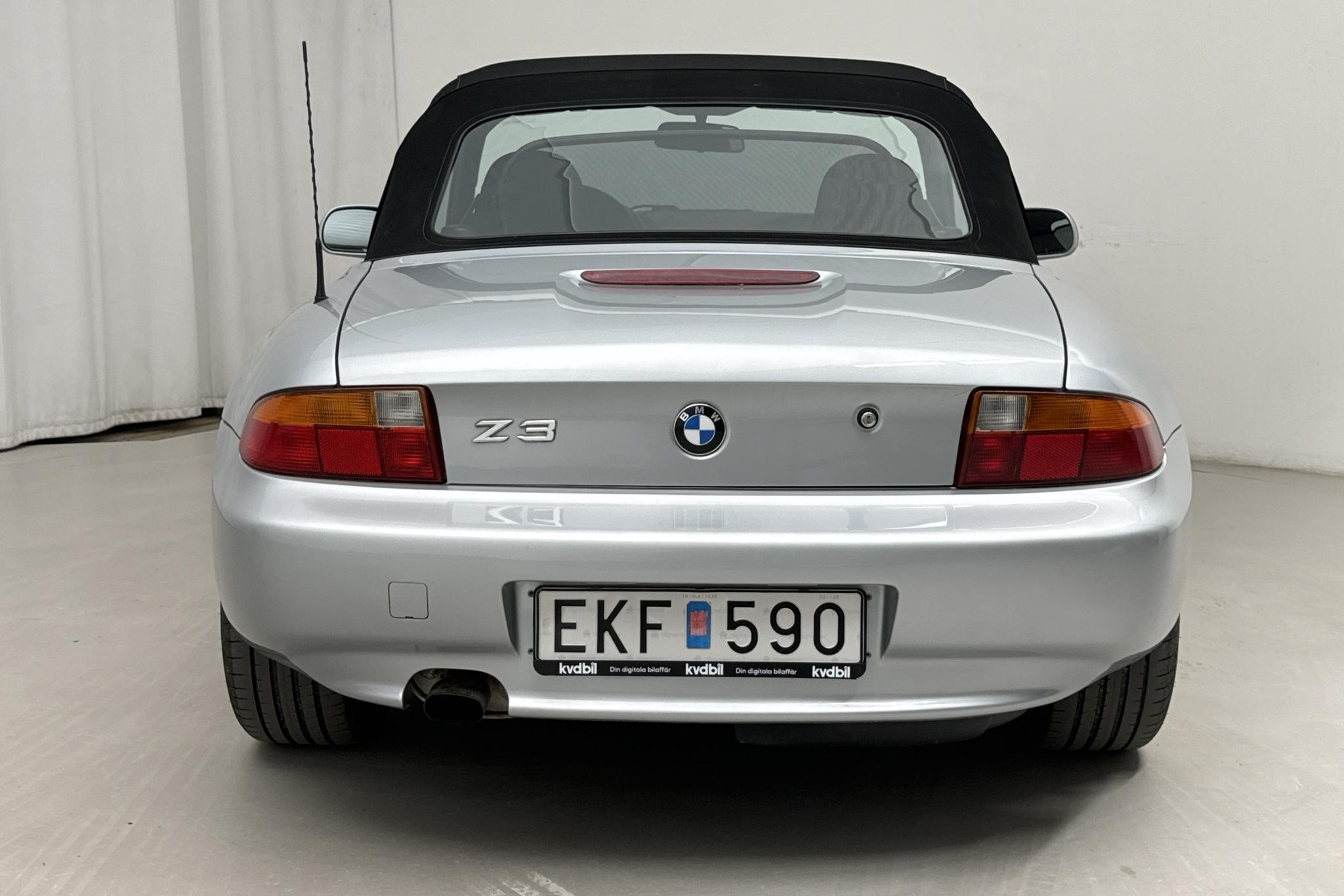 BMW Z3 1.8 Cabriolet (116hk) - 185 640 km - Manual - Light Grey - 1997