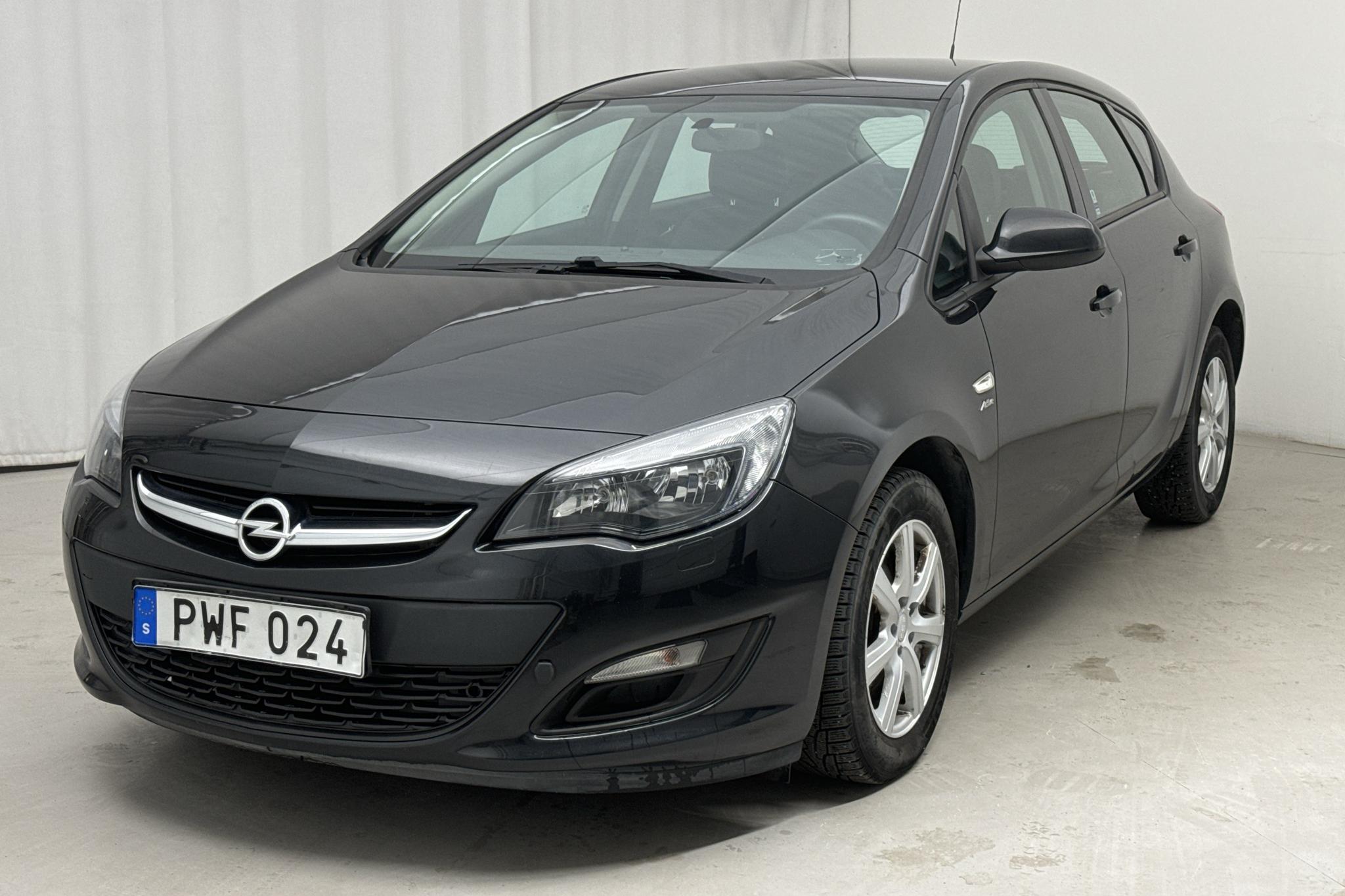 Opel Astra 1.4 Turbo ECOTEC 5dr (140hk) - 8 371 mil - Manuell - svart - 2014
