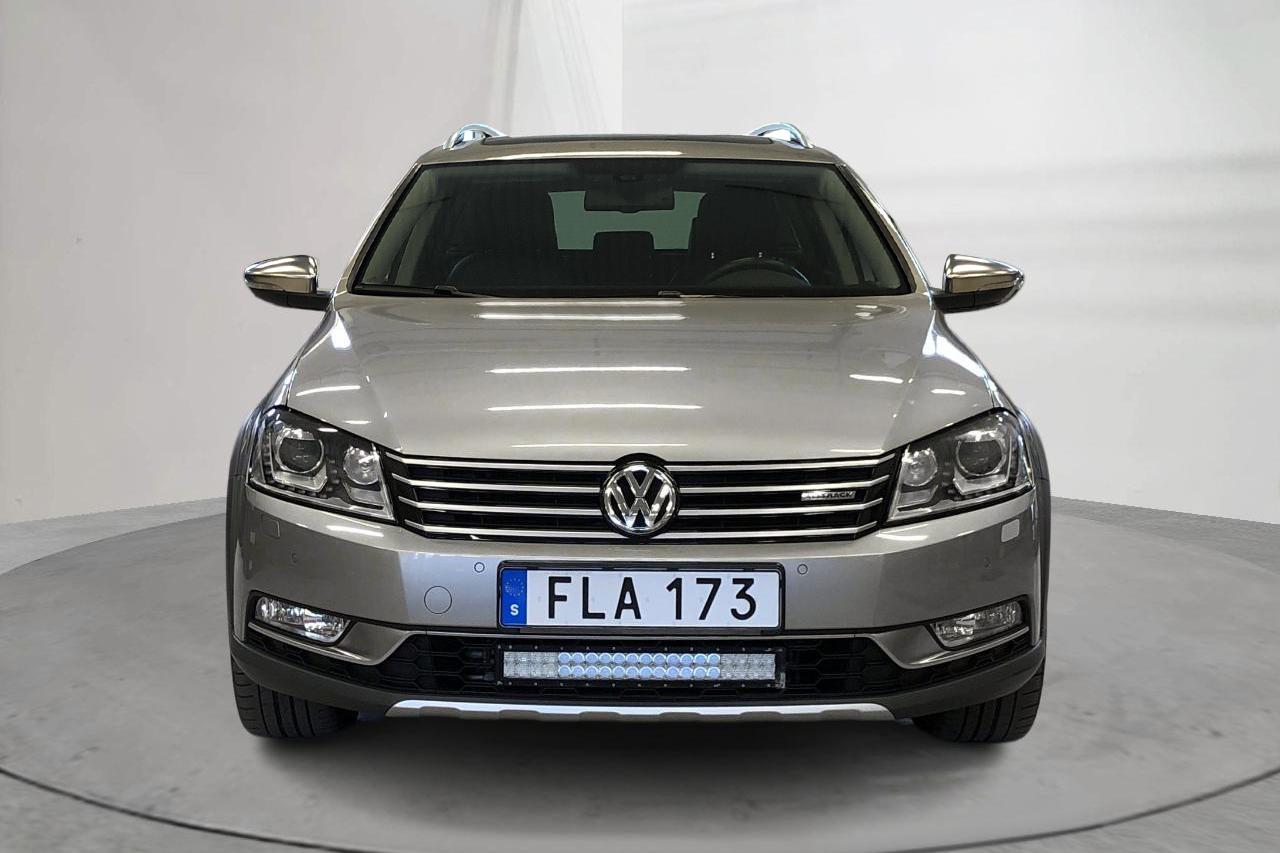 VW Passat Alltrack 2.0 TDI BlueMotion Technology 4Motion (177hk) - 104 710 km - Automatyczna - srebro - 2015