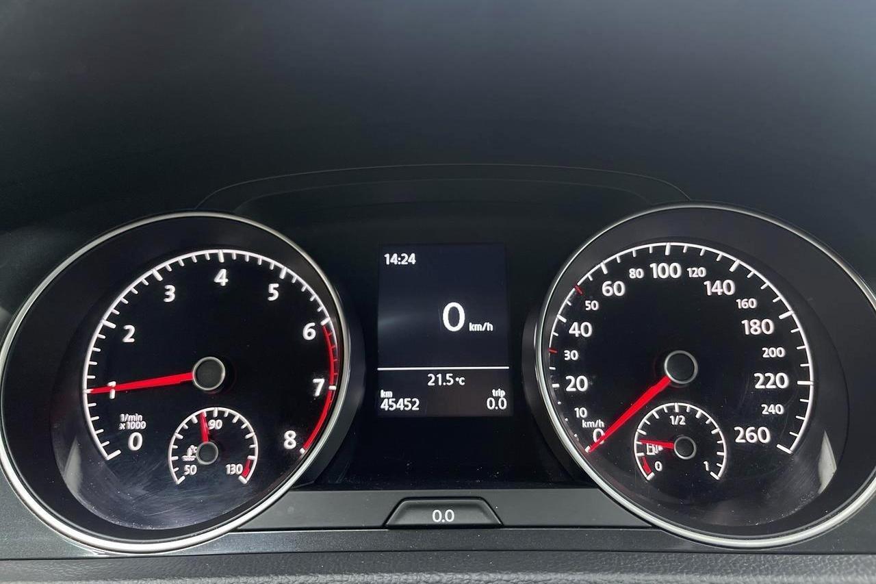 VW Golf VII 1.0 TSI 5dr (110hk) - 45 460 km - Manualna - biały - 2018