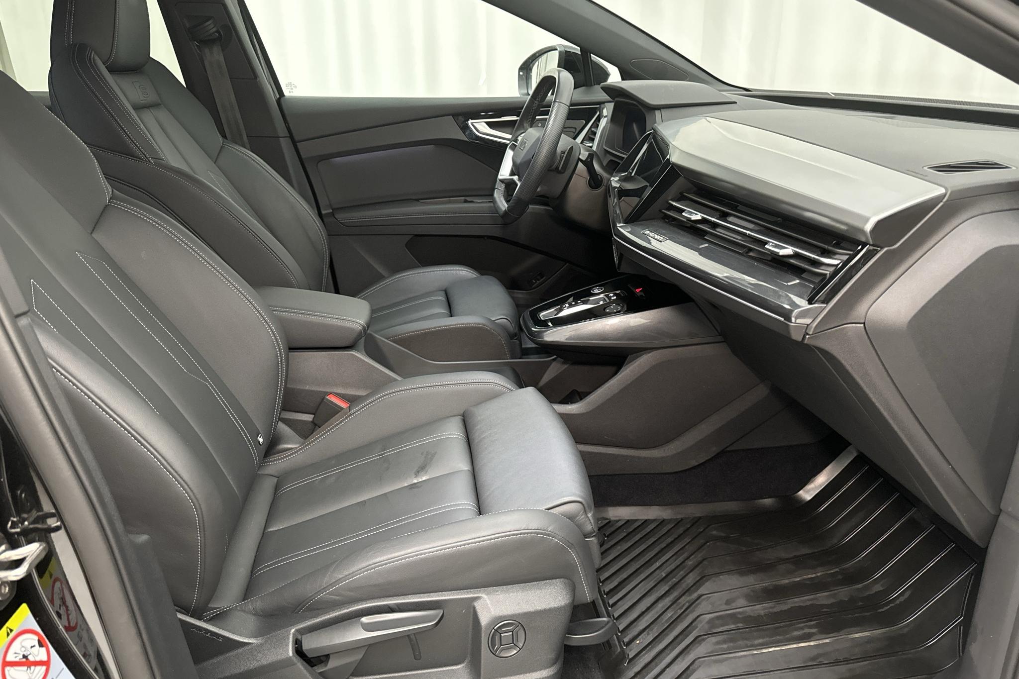 Audi Q4 50 e-tron quattro 77 kWh (299hk) - 26 330 km - Automaattinen - musta - 2023