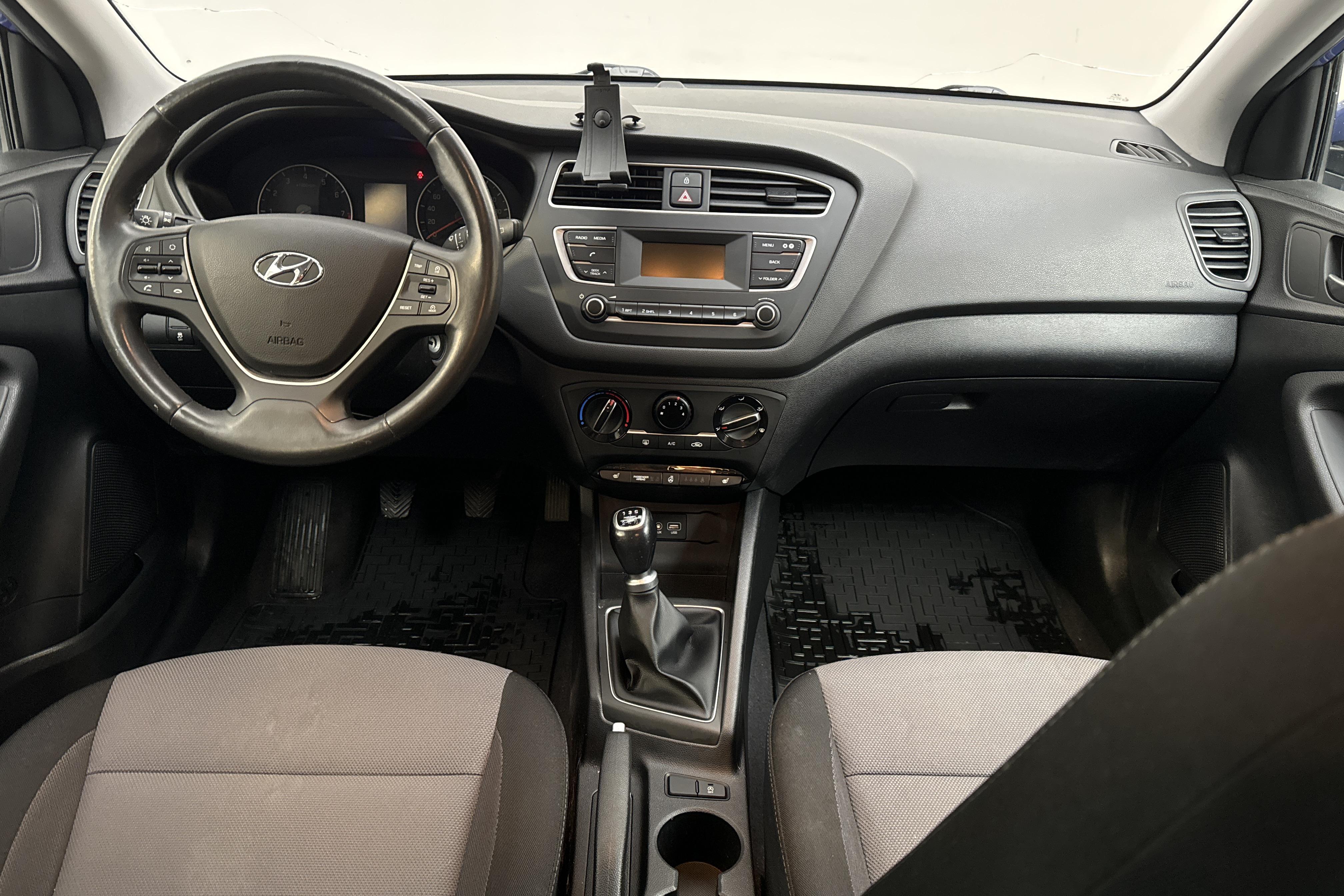 Hyundai i20 1.2 (75hk) - 76 140 km - Käsitsi - sinine - 2019