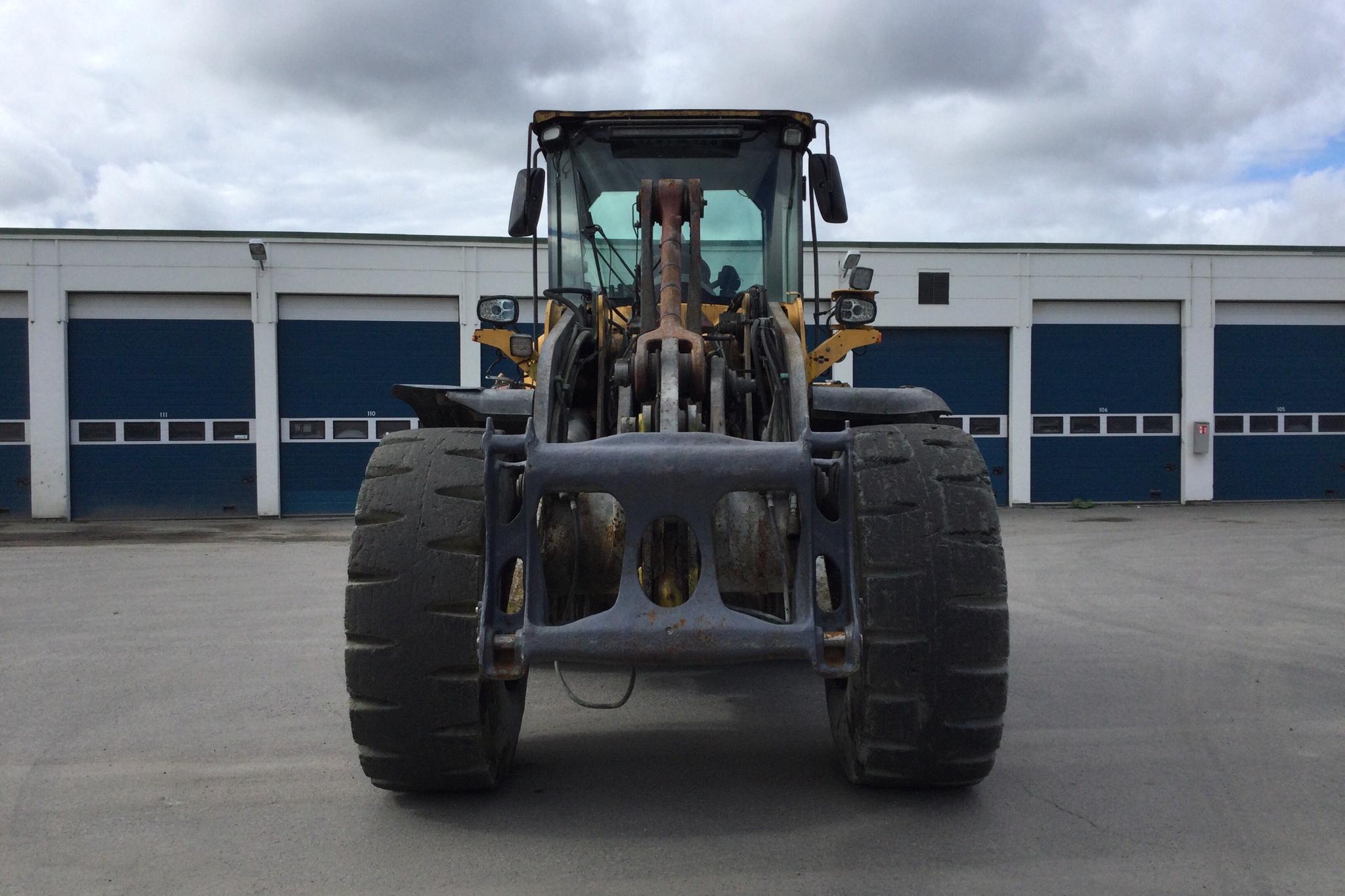 VOLVO L110 F (hjullastare) -  - yellow - 2008