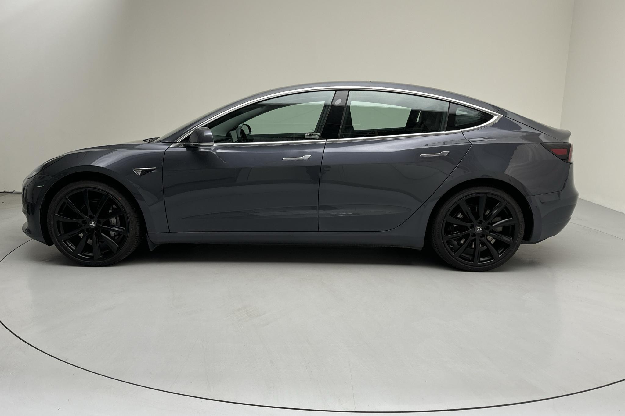 Tesla Model 3 Long Range RWD - 64 870 km - Automatic - gray - 2019