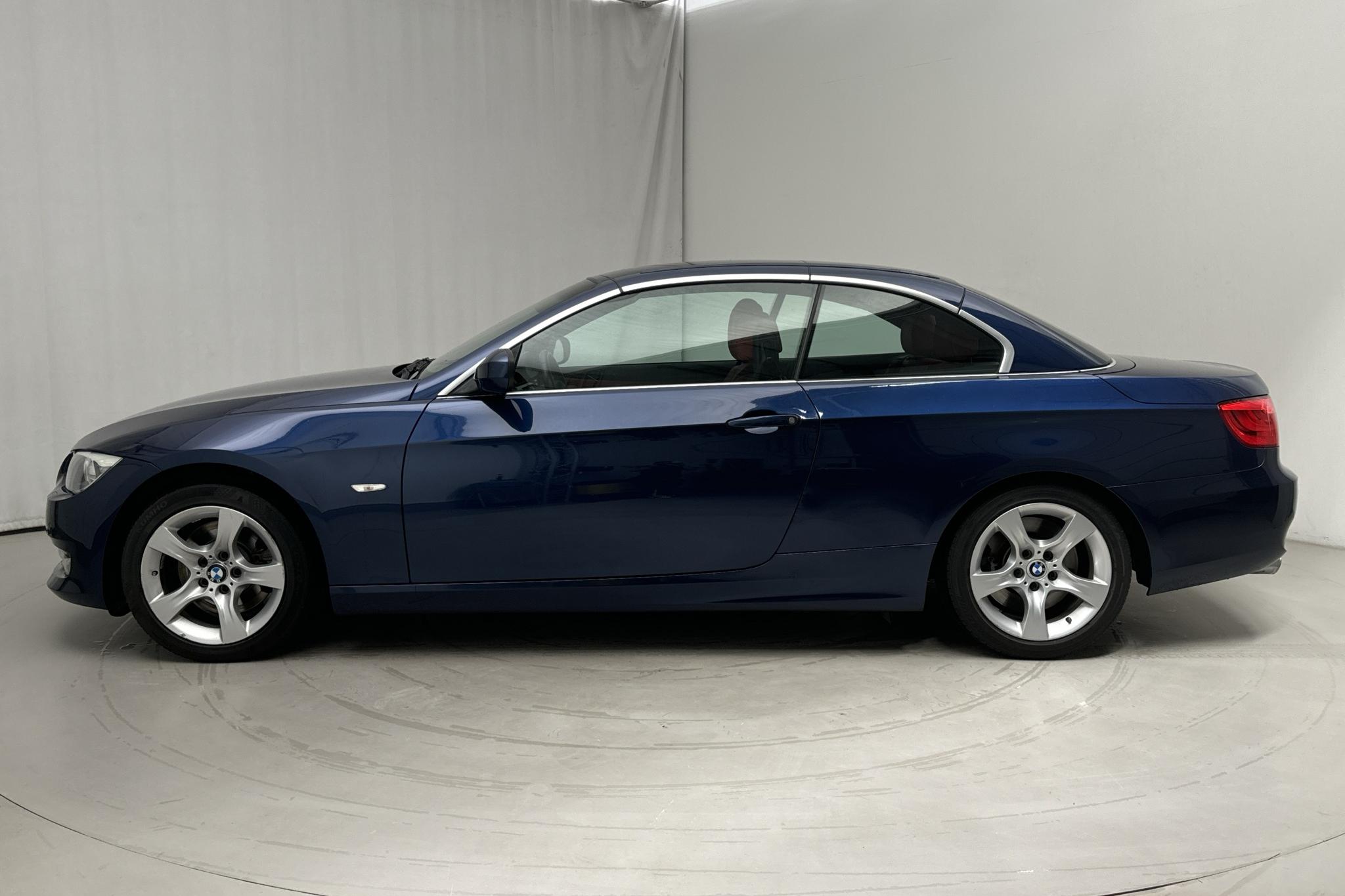 BMW 325d Cabriolet, E93 (204hk) - 92 550 km - Manuaalinen - Dark Blue - 2011